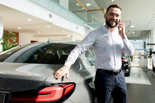 Hombre conoce el valor venal de su coche