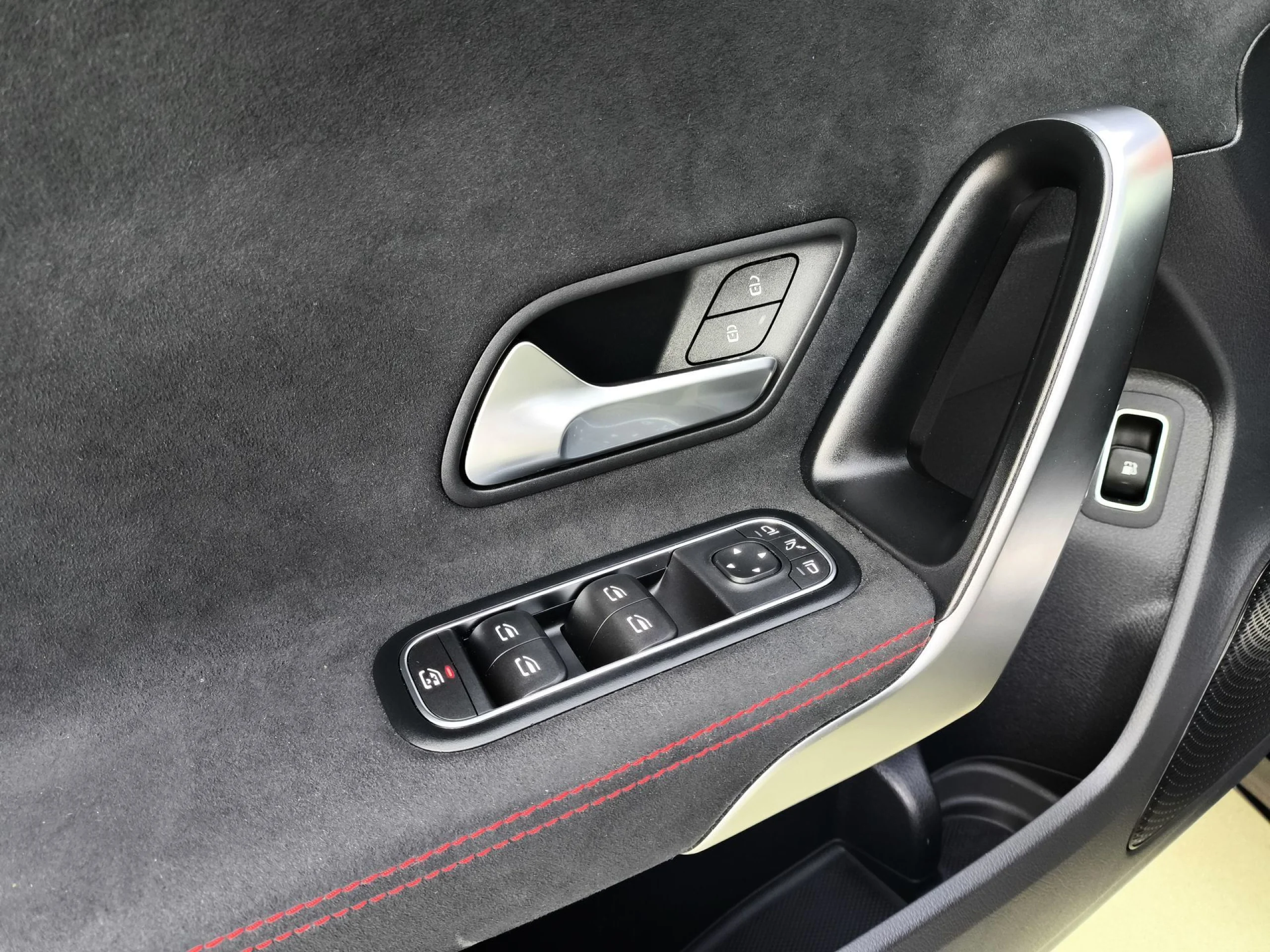 Mercedes-Benz Clase A 250 e 160 kW (218 CV) - Foto 10