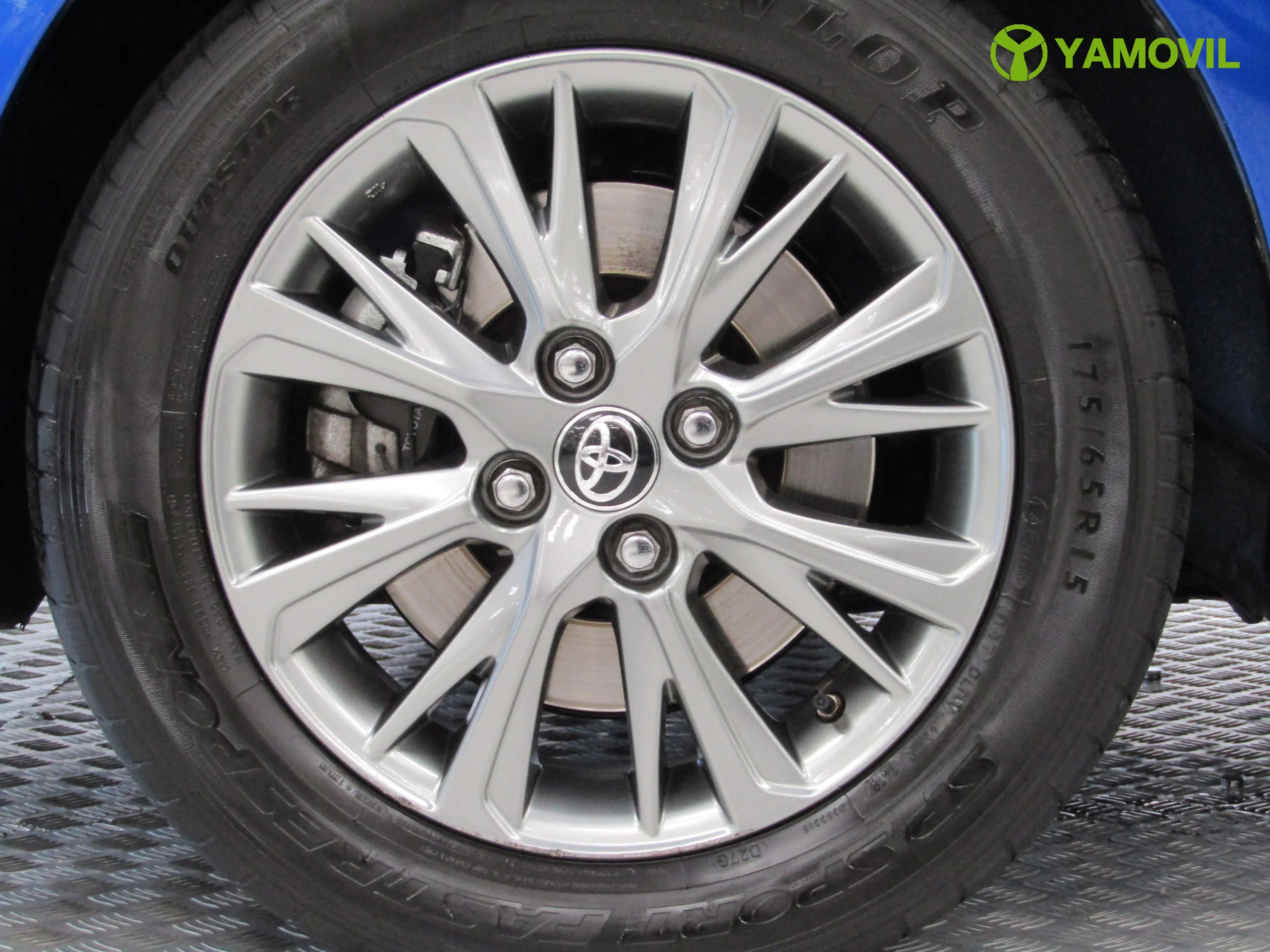 Toyota Yaris HYBRID 100CV ACTIVE - Foto 12