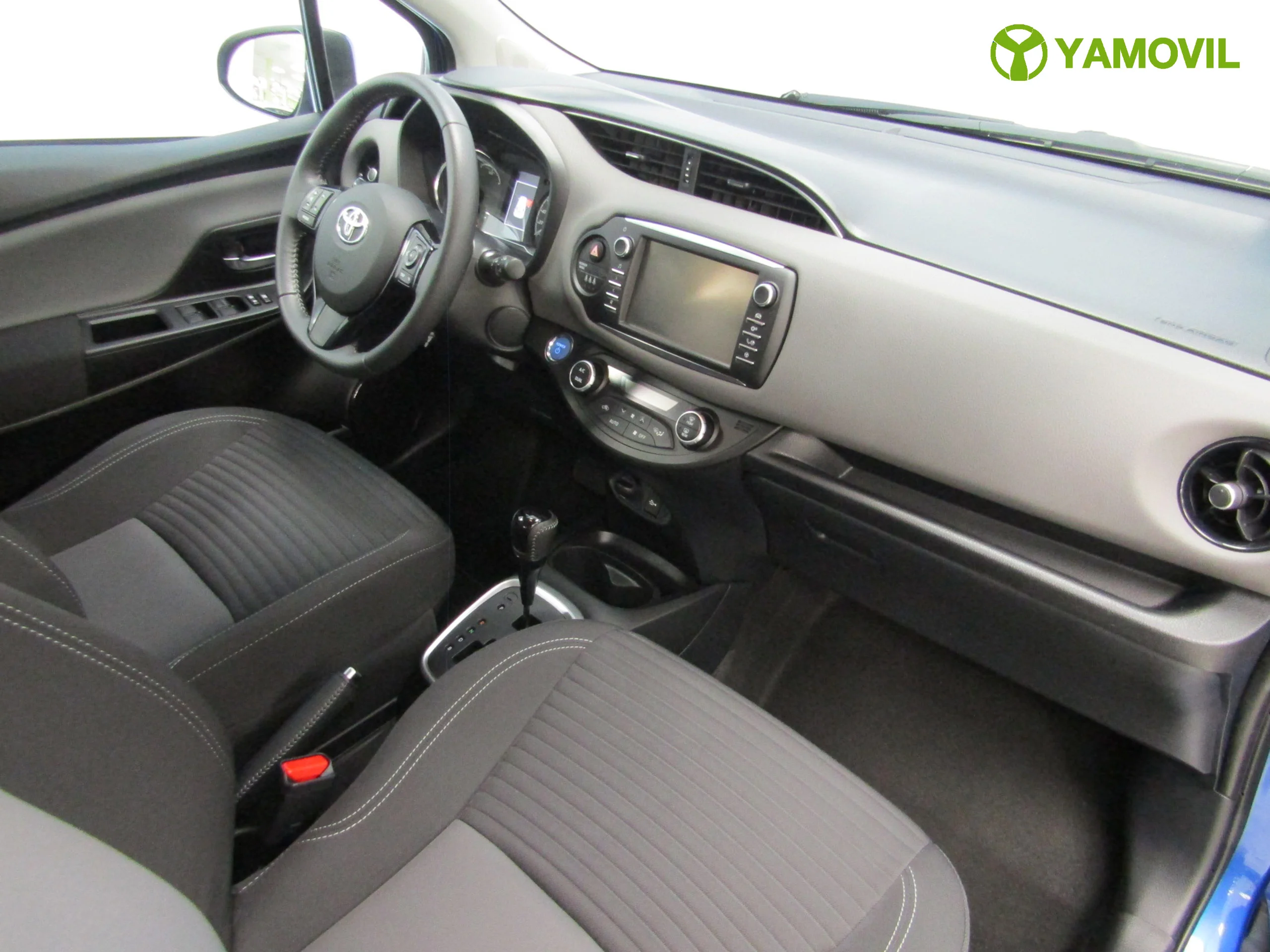Toyota Yaris HYBRID 100CV ACTIVE - Foto 17