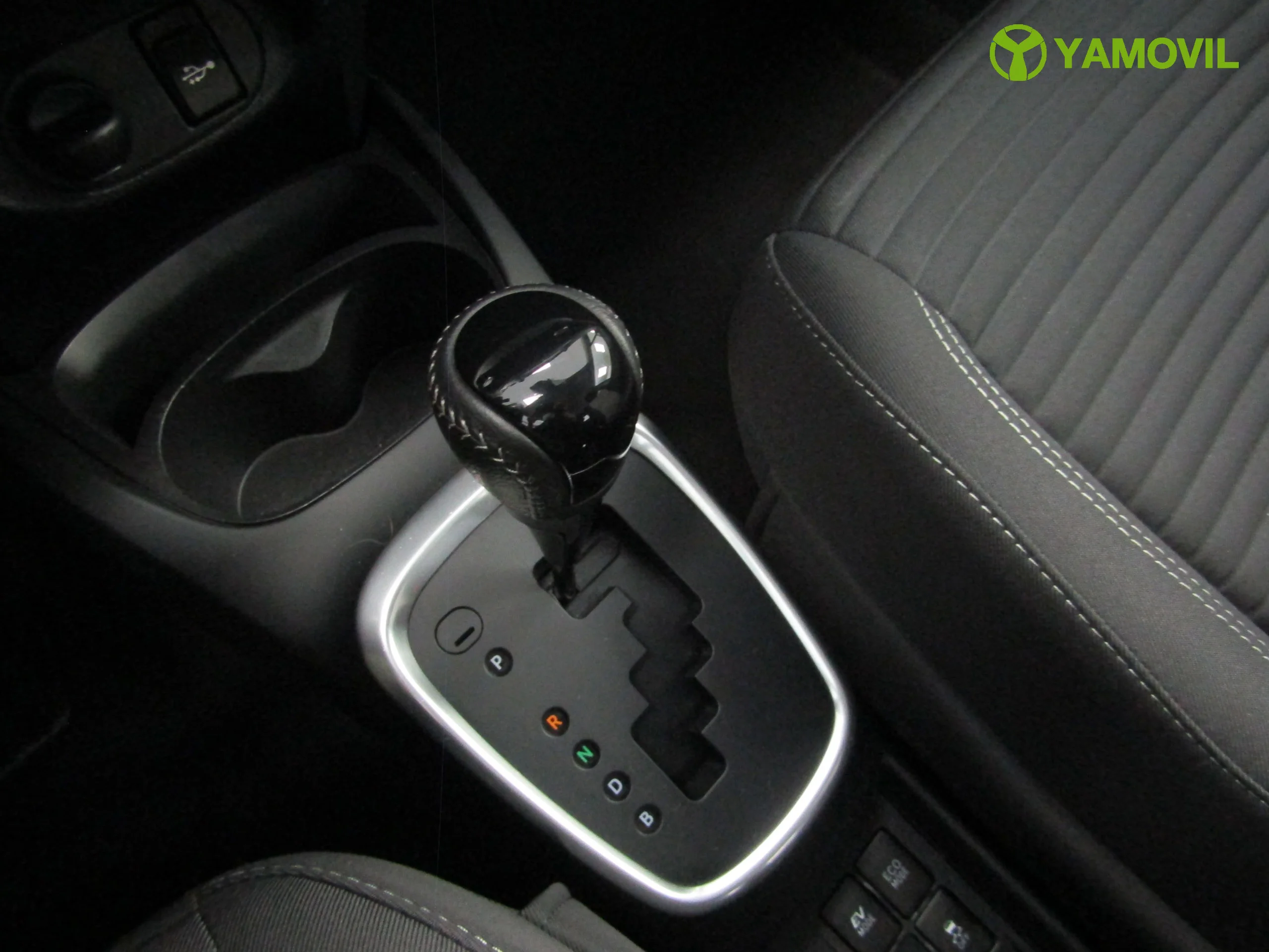 Toyota Yaris HYBRID 100CV ACTIVE - Foto 32