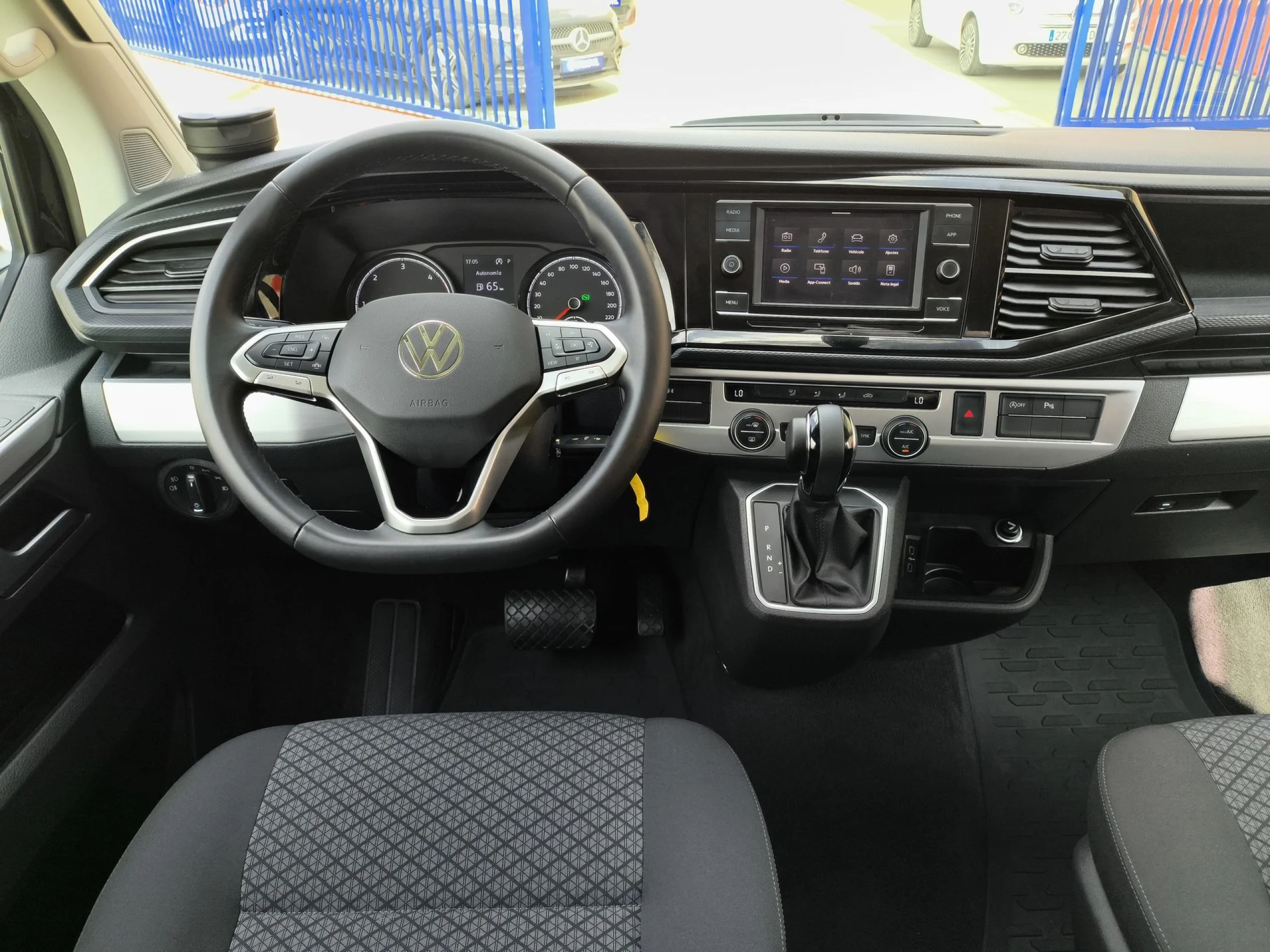 Volkswagen California Beach Tour 2.0 TDI BMT 110 KW (150 CV) DSG - Foto 11