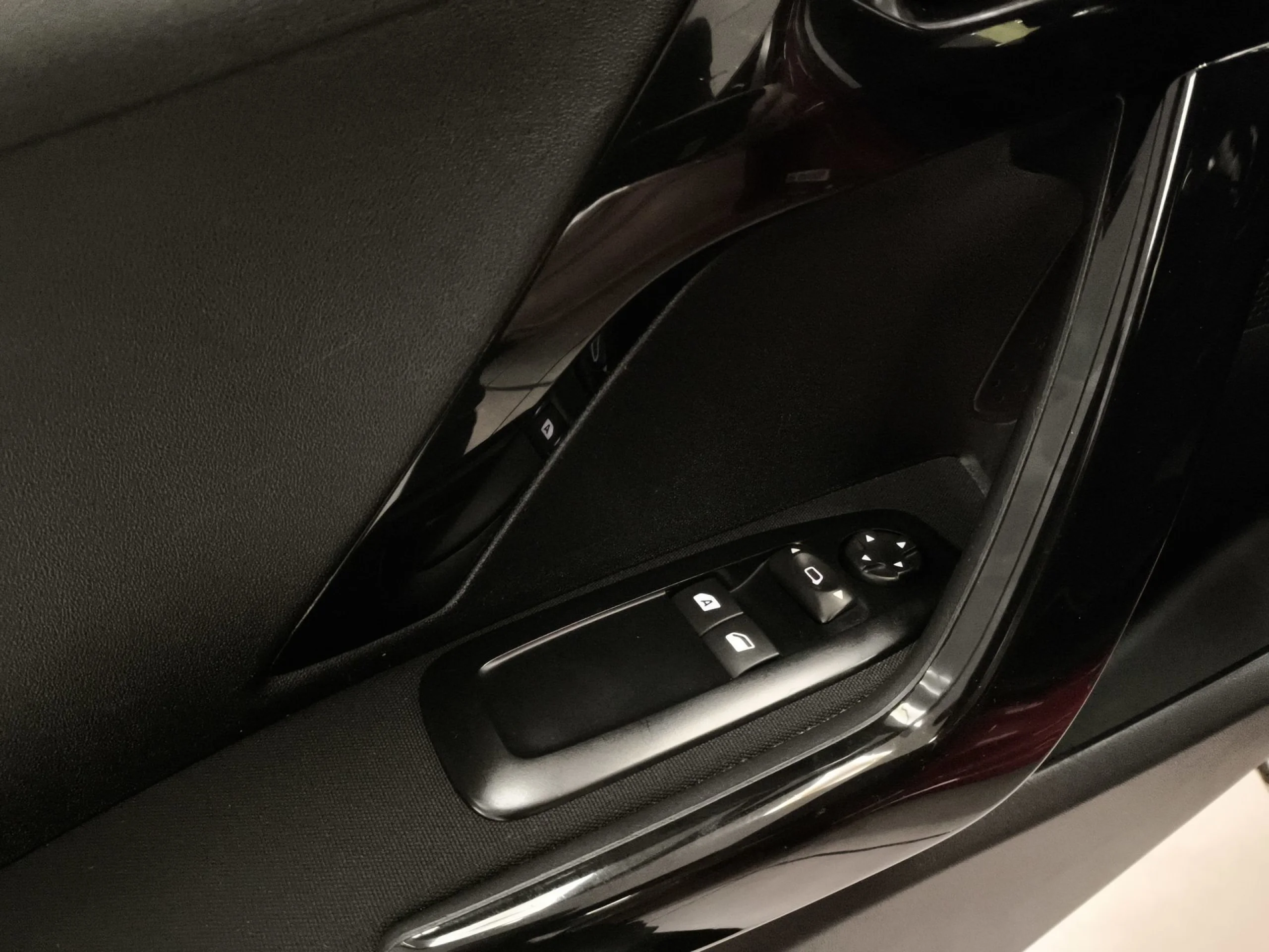 Peugeot 208 PureTech 82 Style 60 kW (82 CV) - Foto 10