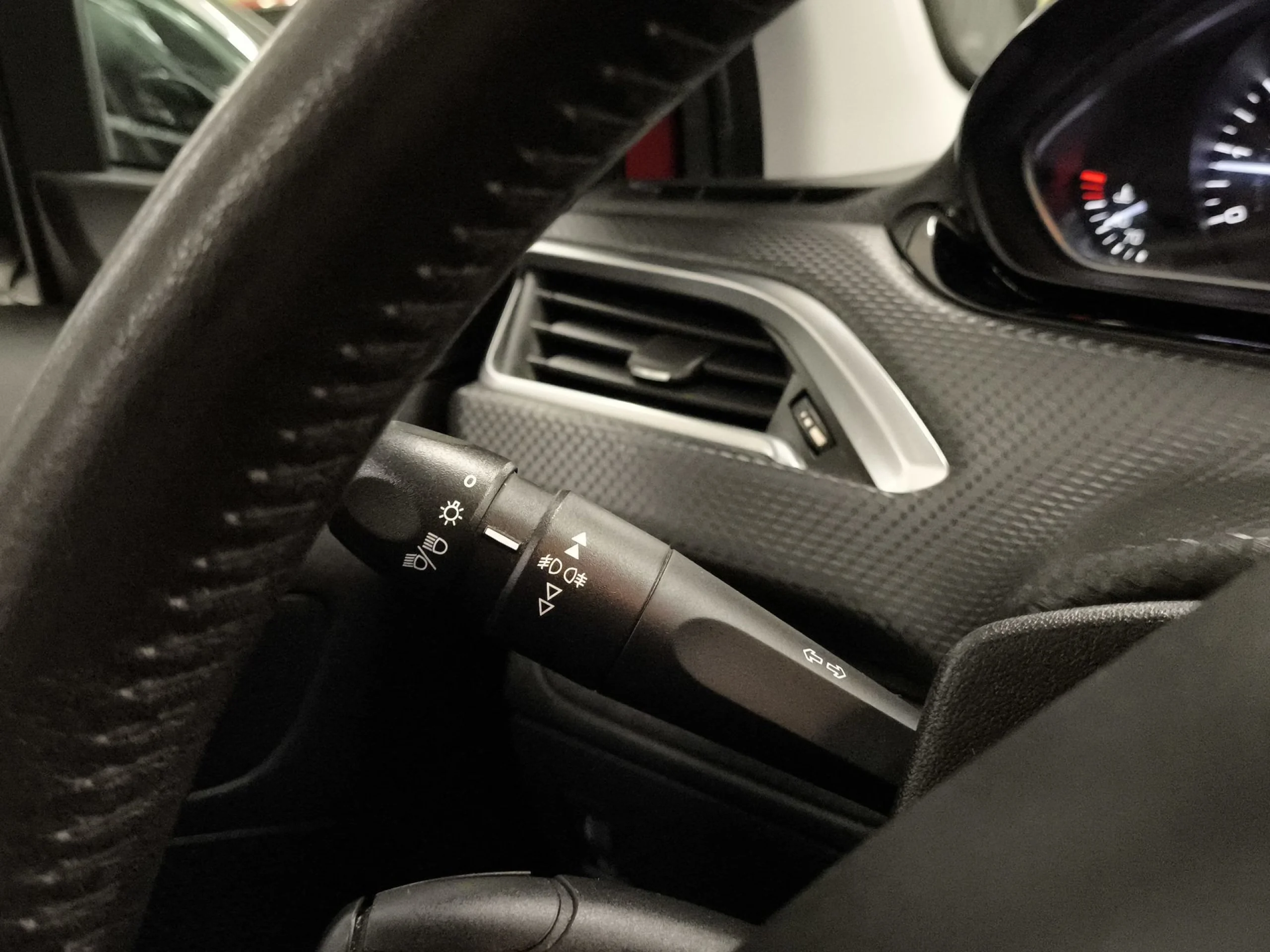 Peugeot 208 PureTech 82 Style 60 kW (82 CV) - Foto 16