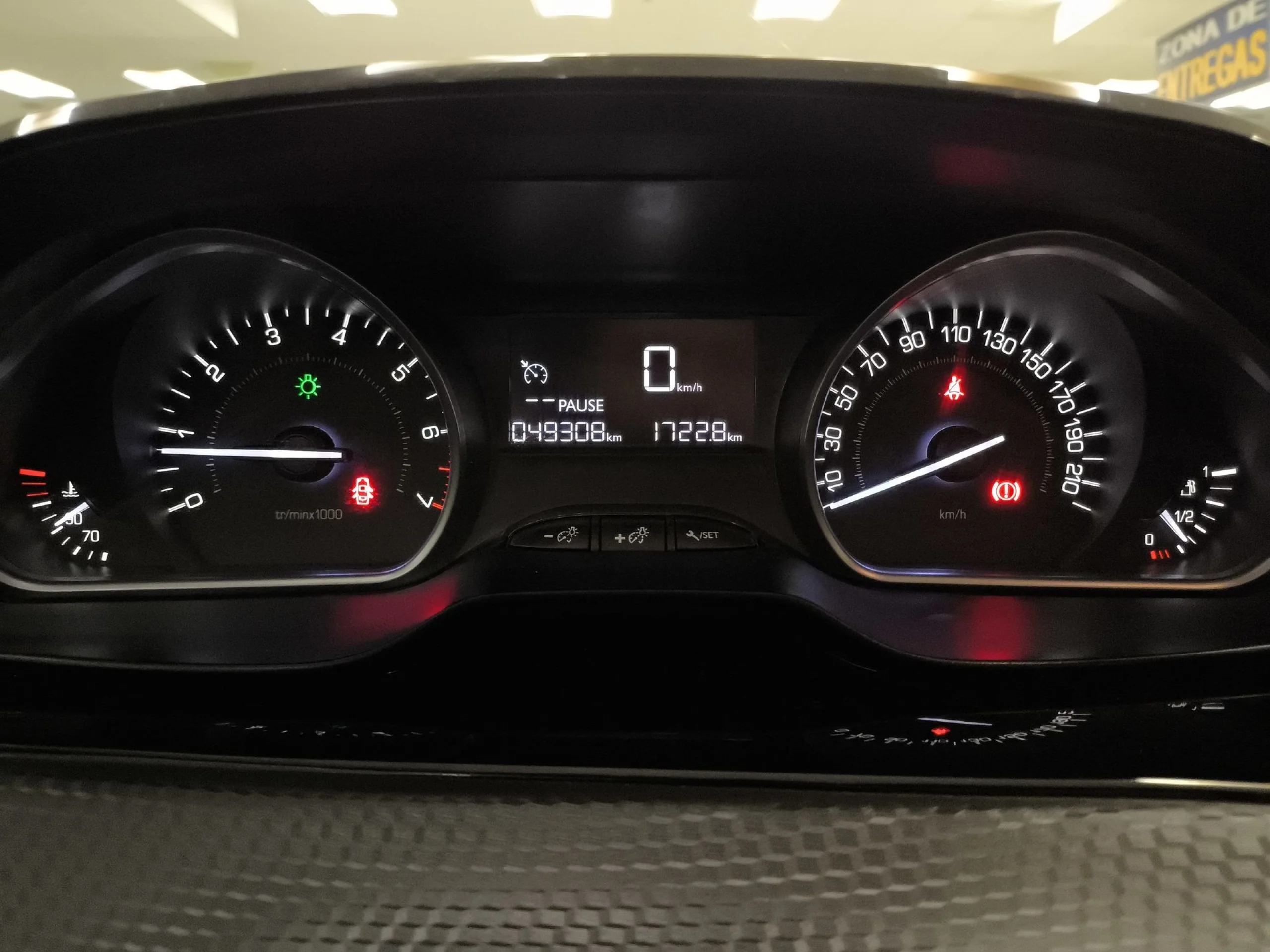 Peugeot 208 PureTech 82 Style 60 kW (82 CV) - Foto 18