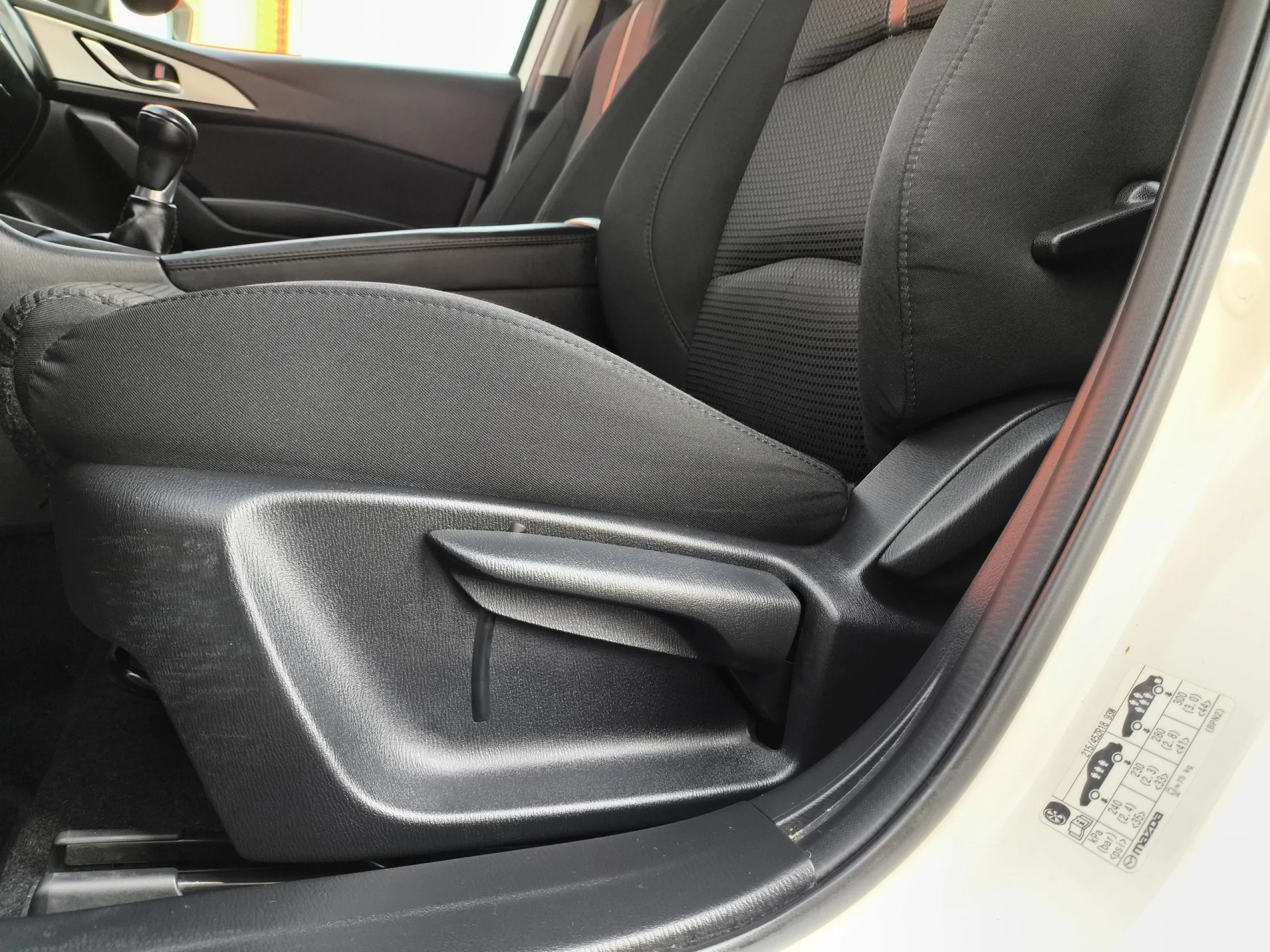 Mazda Mazda 3 2.0 GE Black Tech Edition MT 88 kW (120 CV) - Foto 9