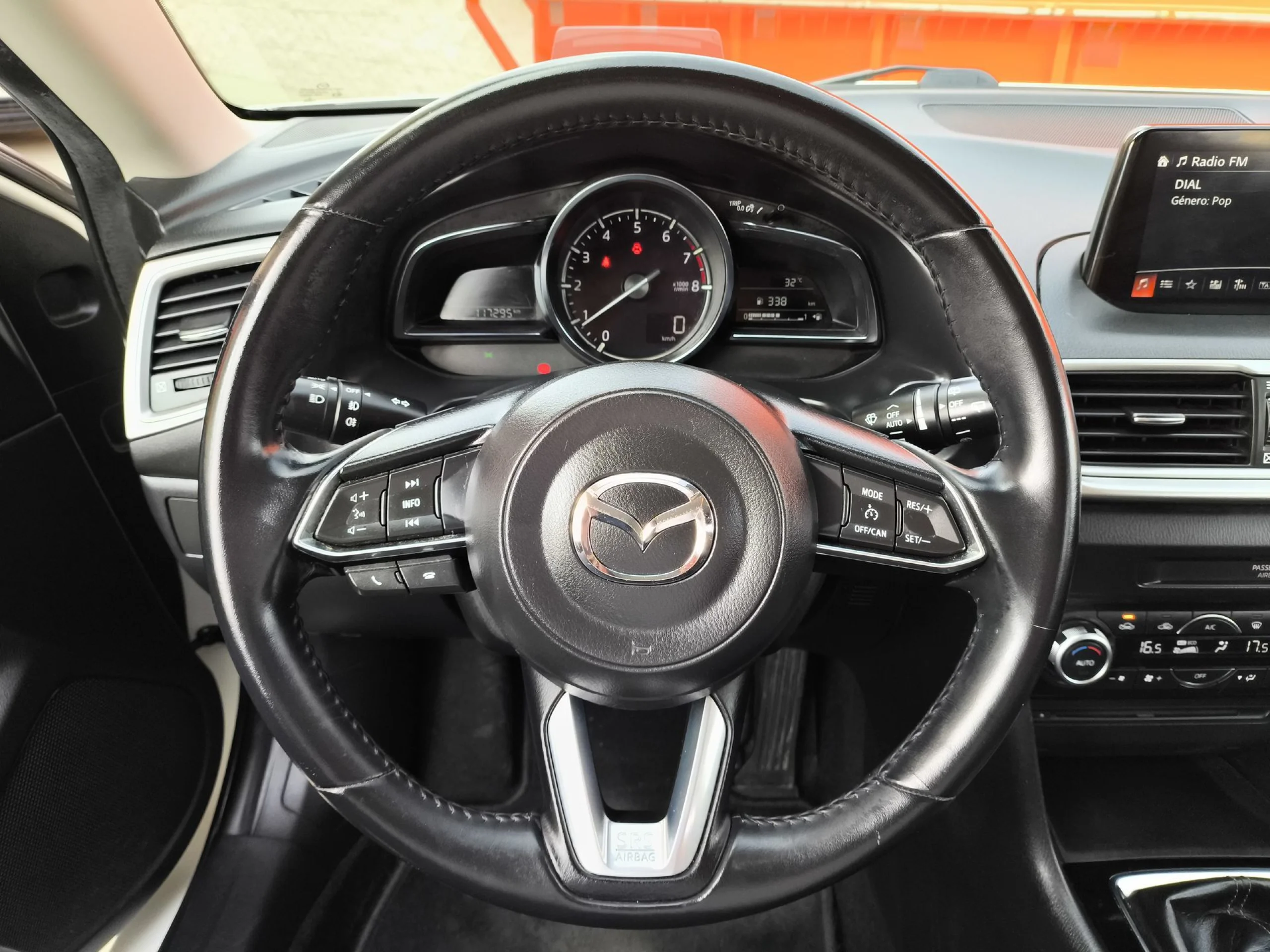 Mazda Mazda 3 2.0 GE Black Tech Edition MT 88 kW (120 CV) - Foto 13