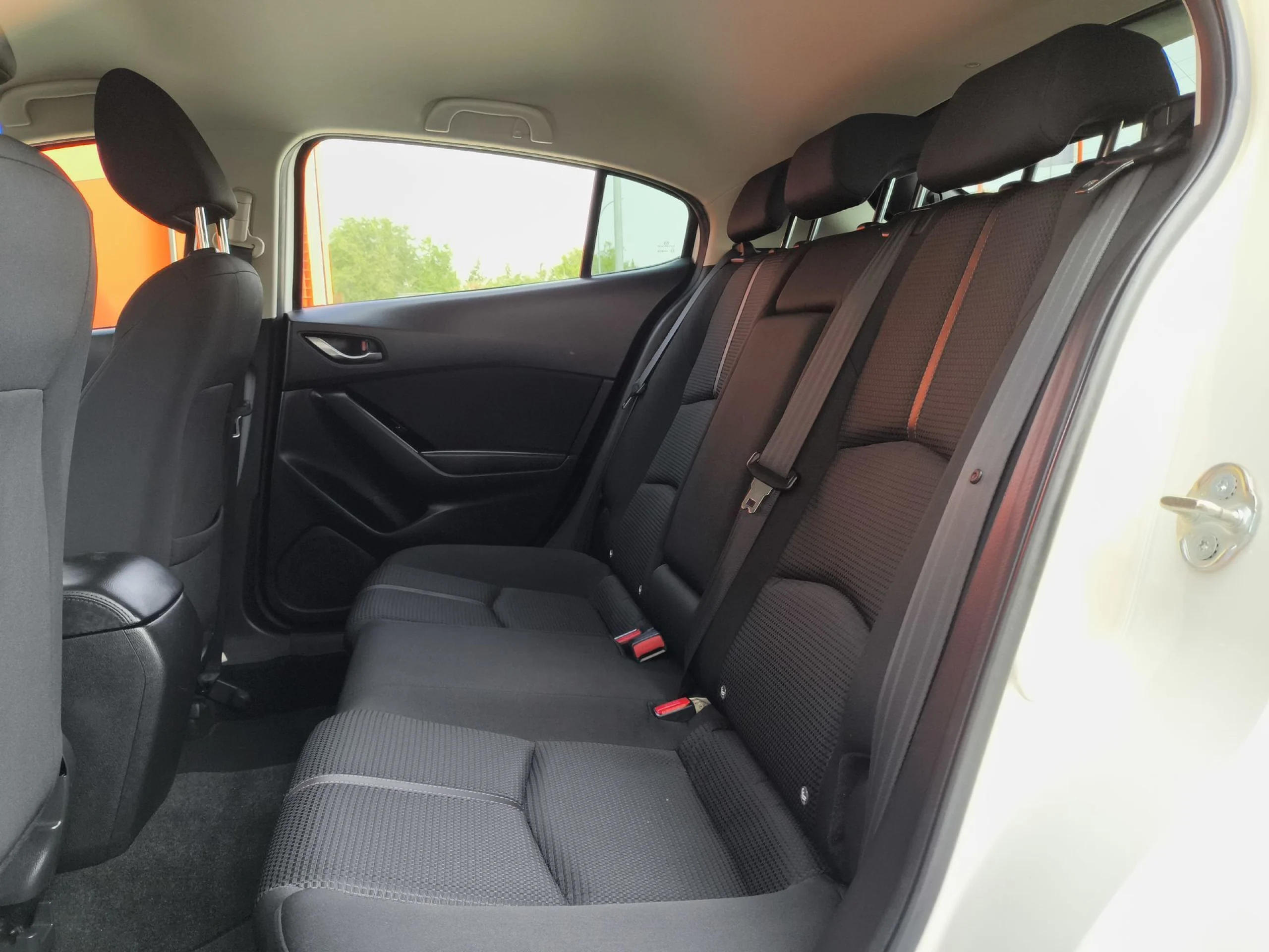 Mazda Mazda 3 2.0 GE Black Tech Edition MT 88 kW (120 CV) - Foto 26
