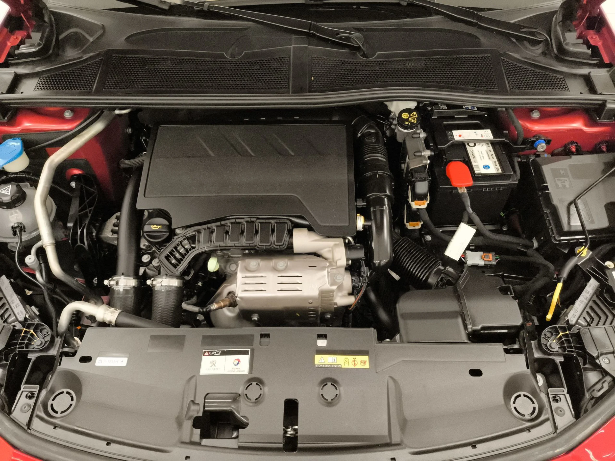 Peugeot 308 PureTech 130 SANDS Allure Pack 96 kW (130 CV) - Foto 31