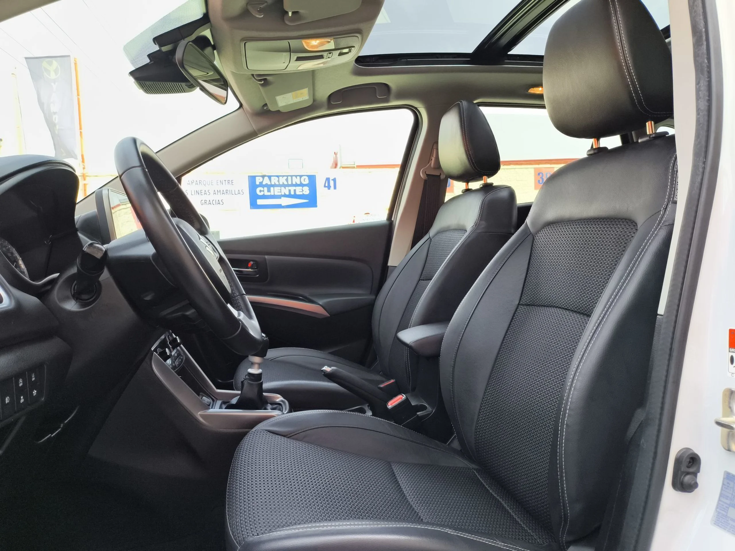 Suzuki S-Cross 1.4T Mild Hybrid S3 95 kW (129 CV) - Foto 8