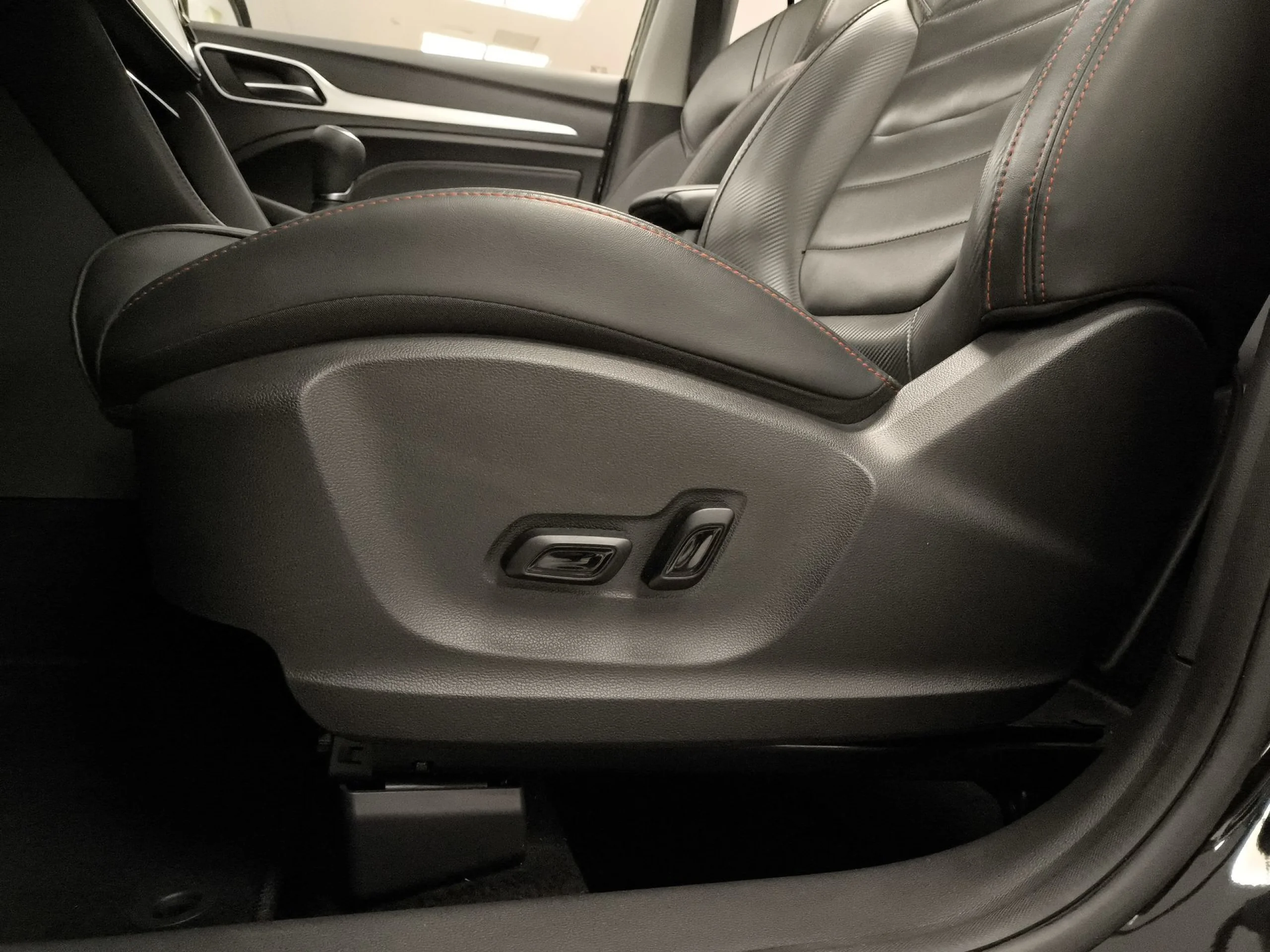 MG ZS 1.0T Luxury 82 kW (111 CV) - Foto 9