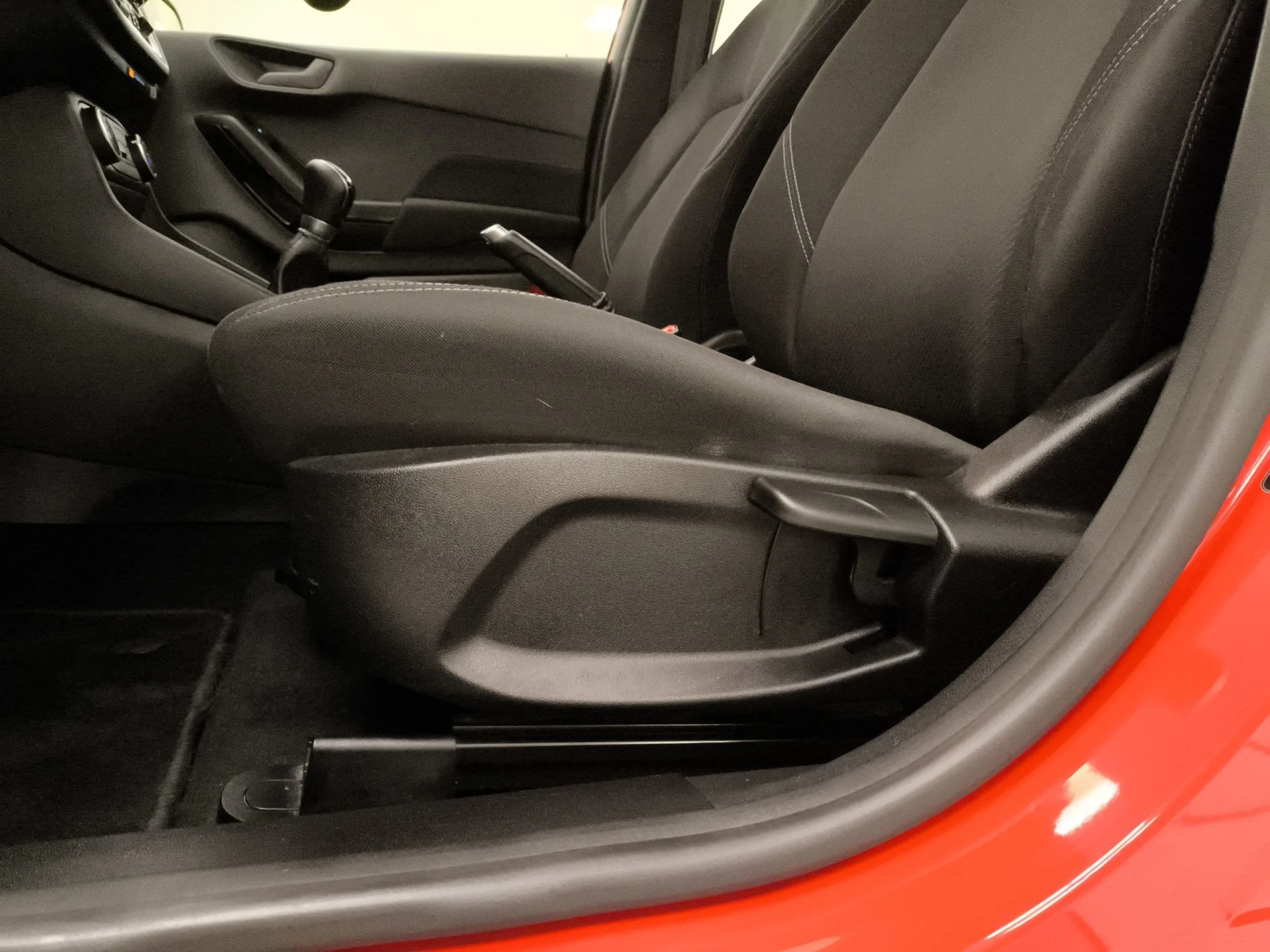 Ford Fiesta 1.1 Ti-VCT Trend 55 kW (75 CV) - Foto 9