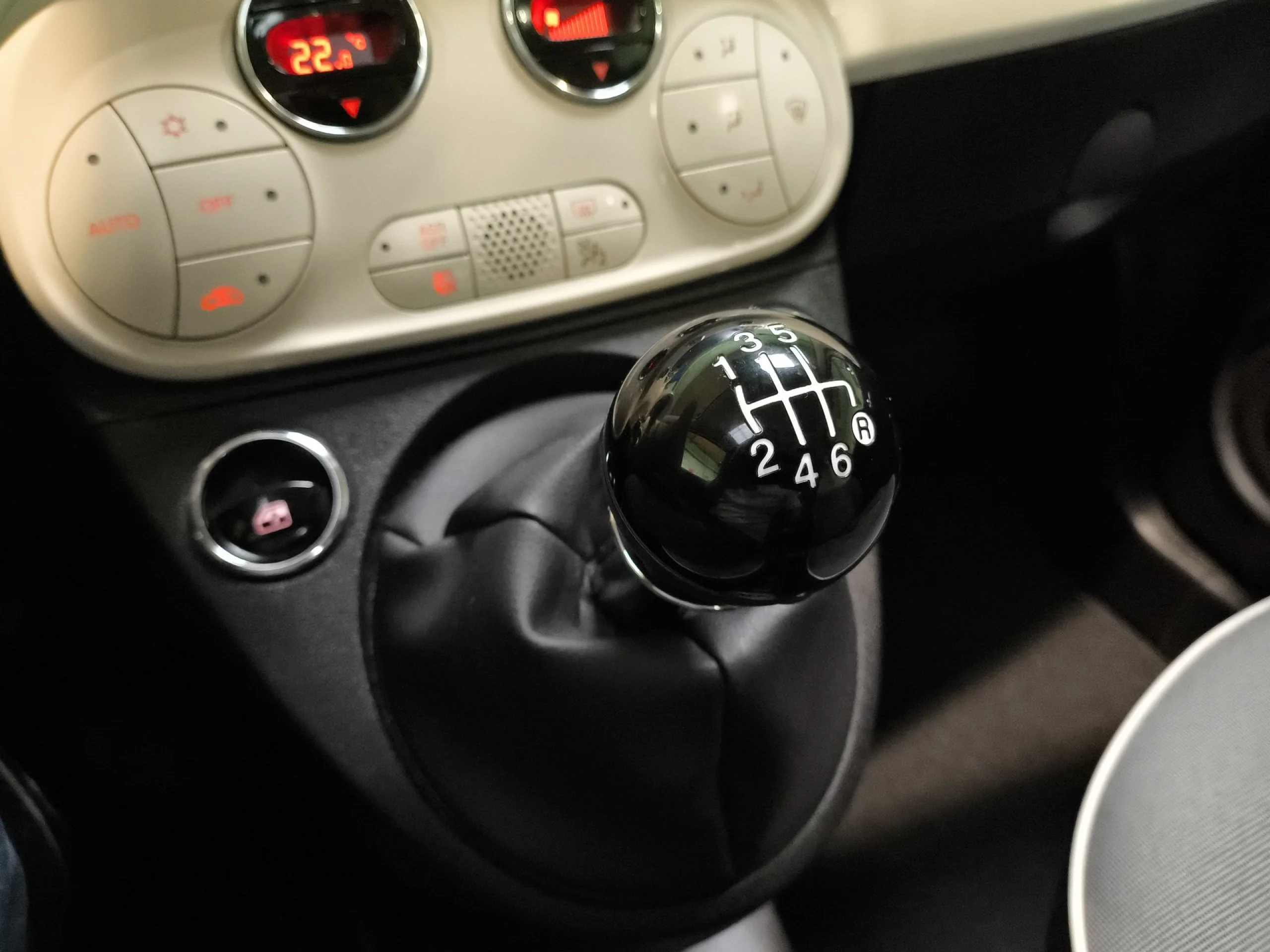 Fiat 500 1.0 6v GSE Lounge 51 kW (70 CV) - Foto 18
