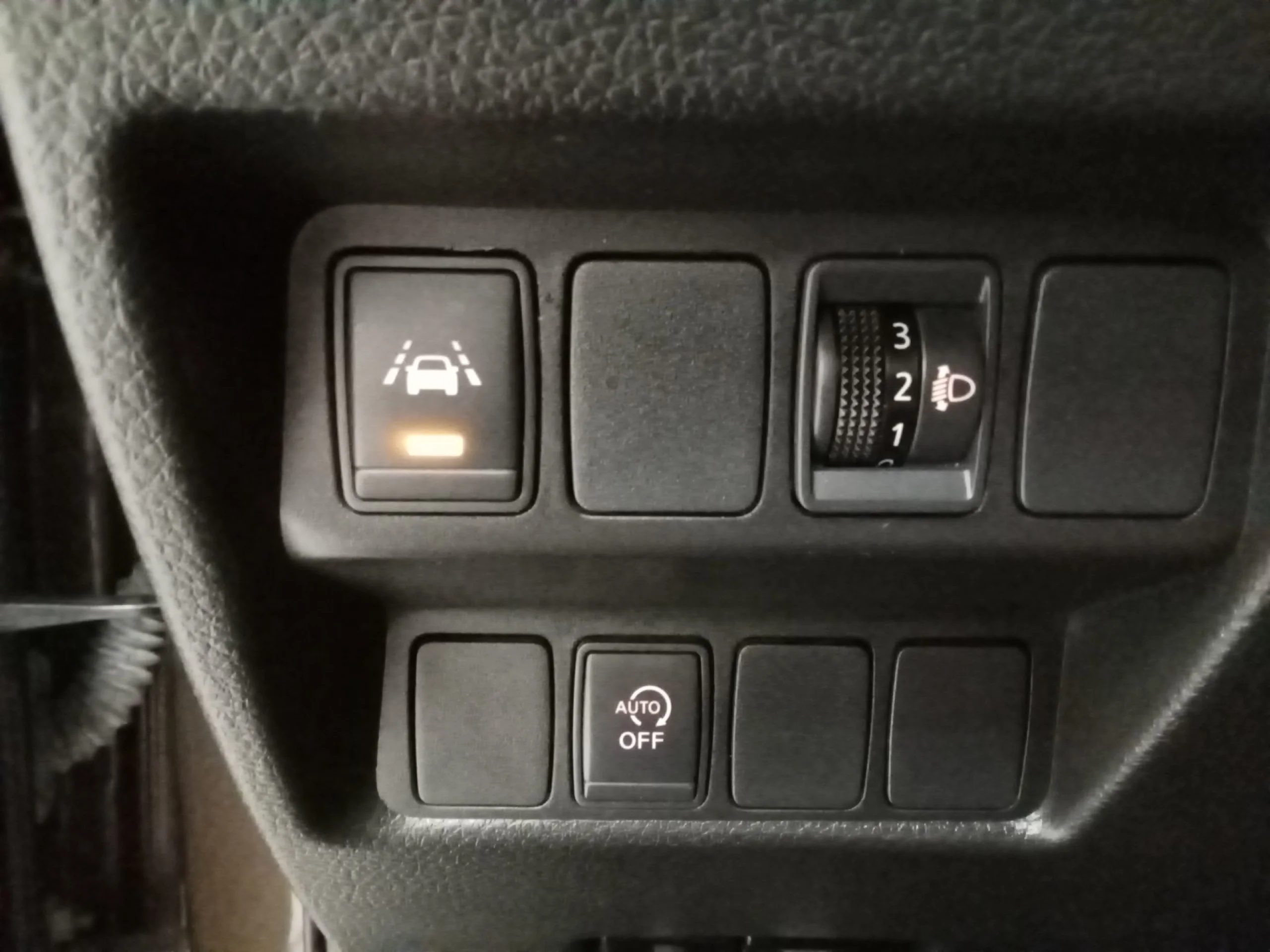 Nissan Qashqai DIG-T 140 N-Connecta 4x2 103 kW (140 CV) - Foto 12