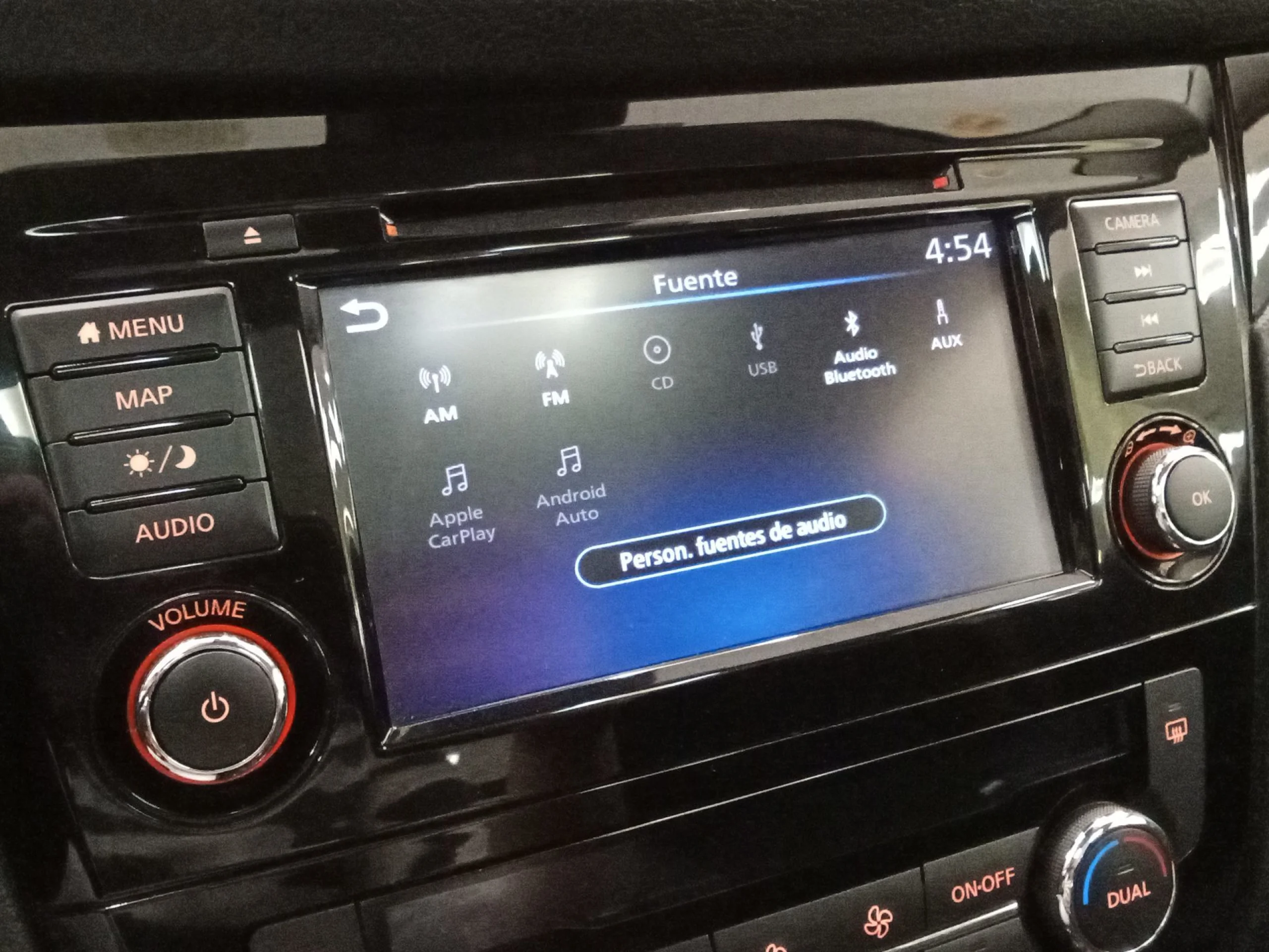 Nissan Qashqai DIG-T 140 N-Connecta 4x2 103 kW (140 CV) - Foto 20