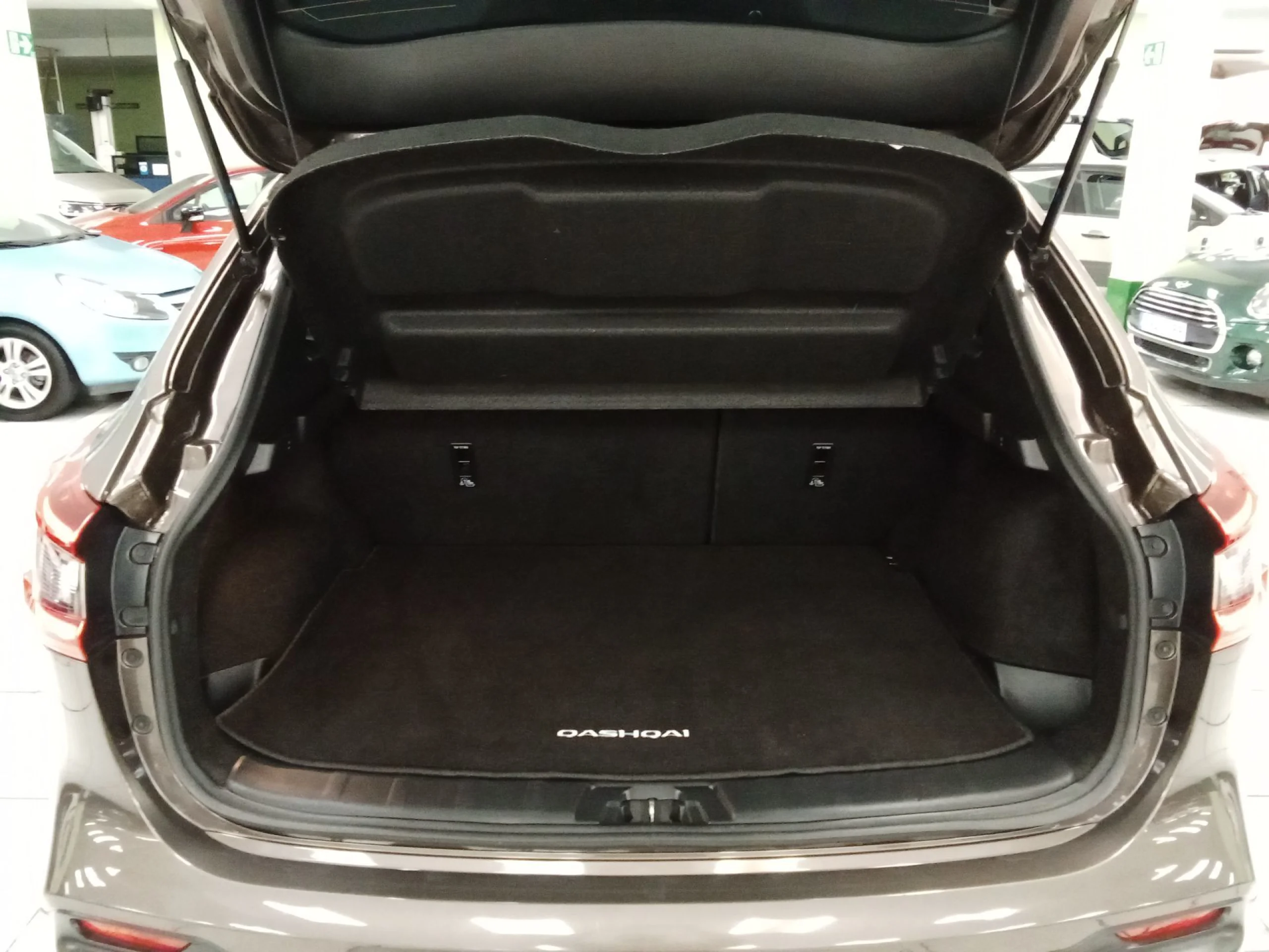Nissan Qashqai DIG-T 140 N-Connecta 4x2 103 kW (140 CV) - Foto 30