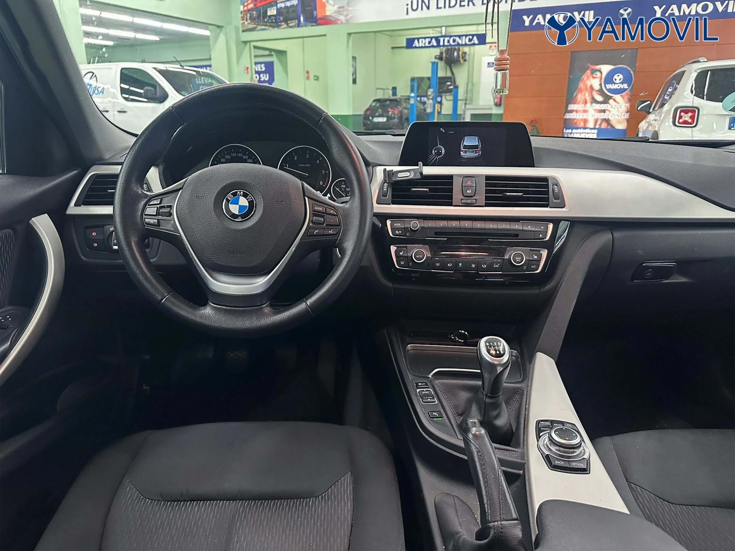 BMW Serie 3 318d Touring 110 kW (150 CV) - Foto 5