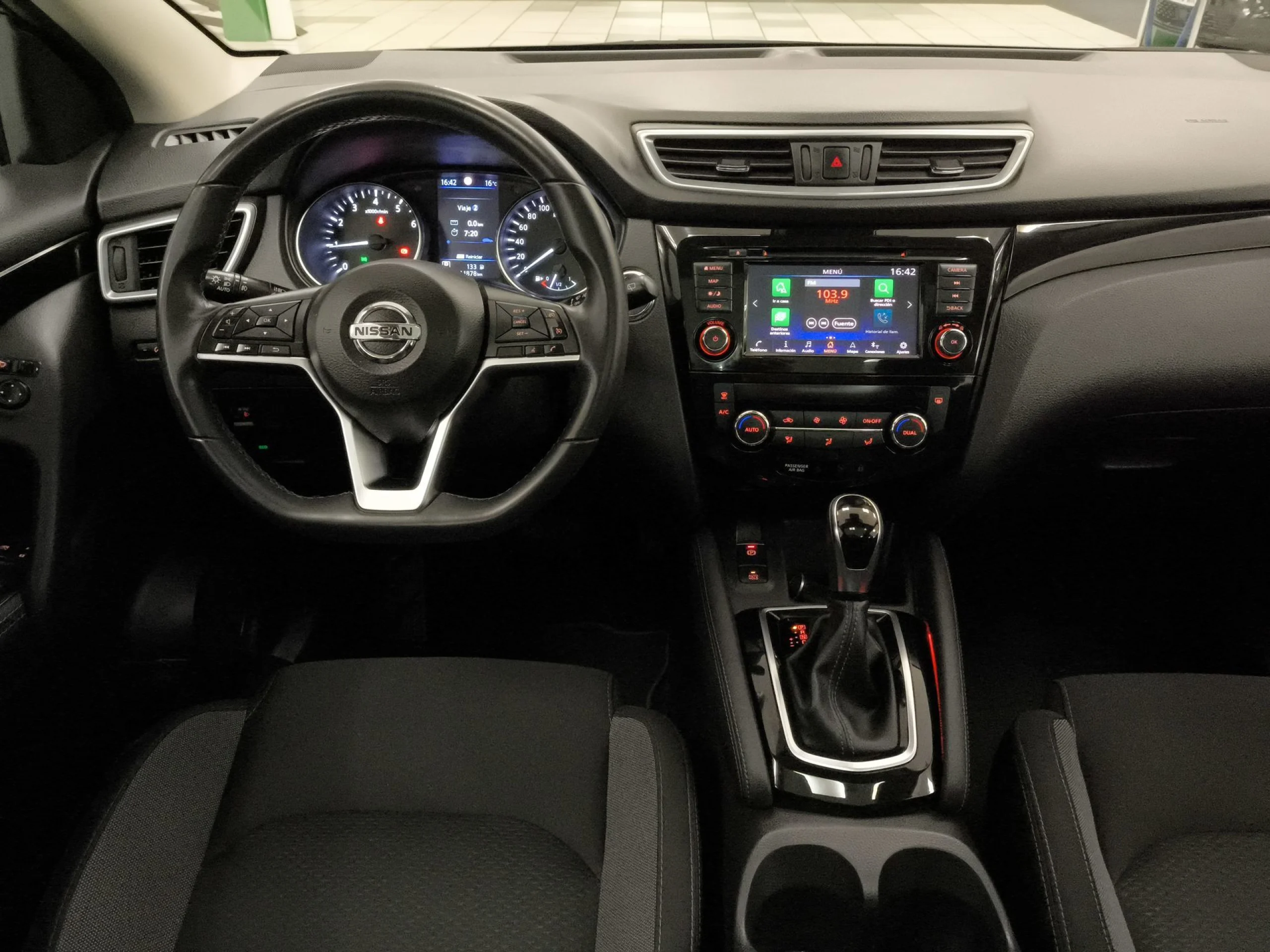 Nissan Qashqai DIG-T 160 N-Connecta 4x2 DCT 117 kW (160 CV) - Foto 18