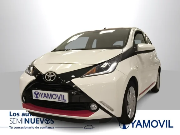Toyota Aygo 1.0 70 x-play 51 kW (69 CV)