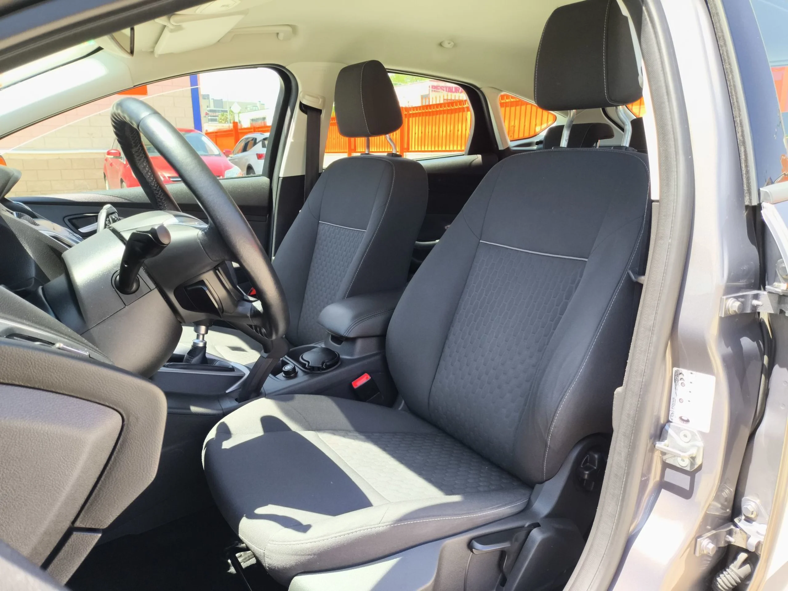 Ford Focus 1.0 EcoBoost SANDS Edition 92 kW (125 CV) - Foto 8