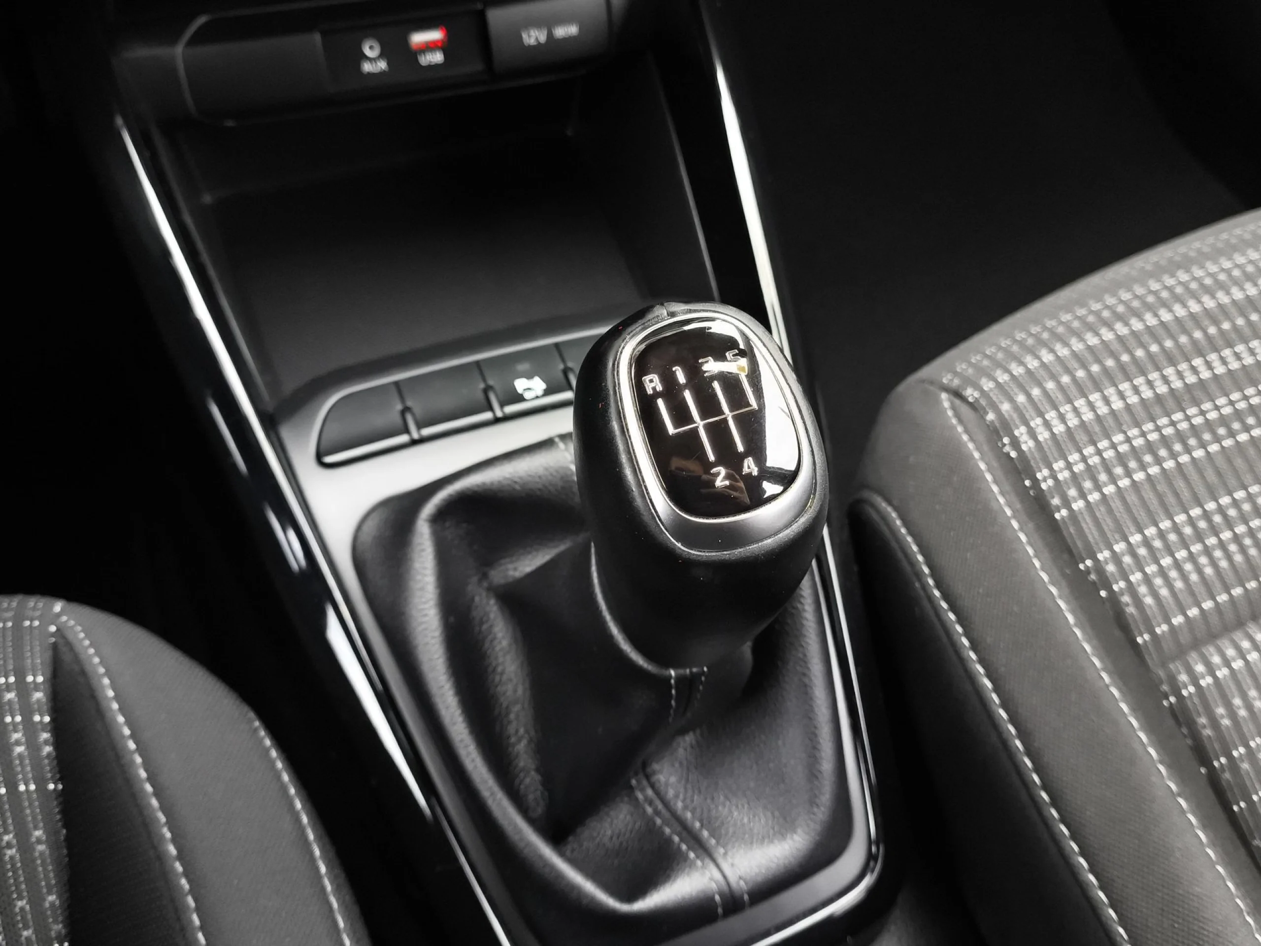 Kia Stonic 1.0 T-GDi Drive 74 kW (100 CV) - Foto 17