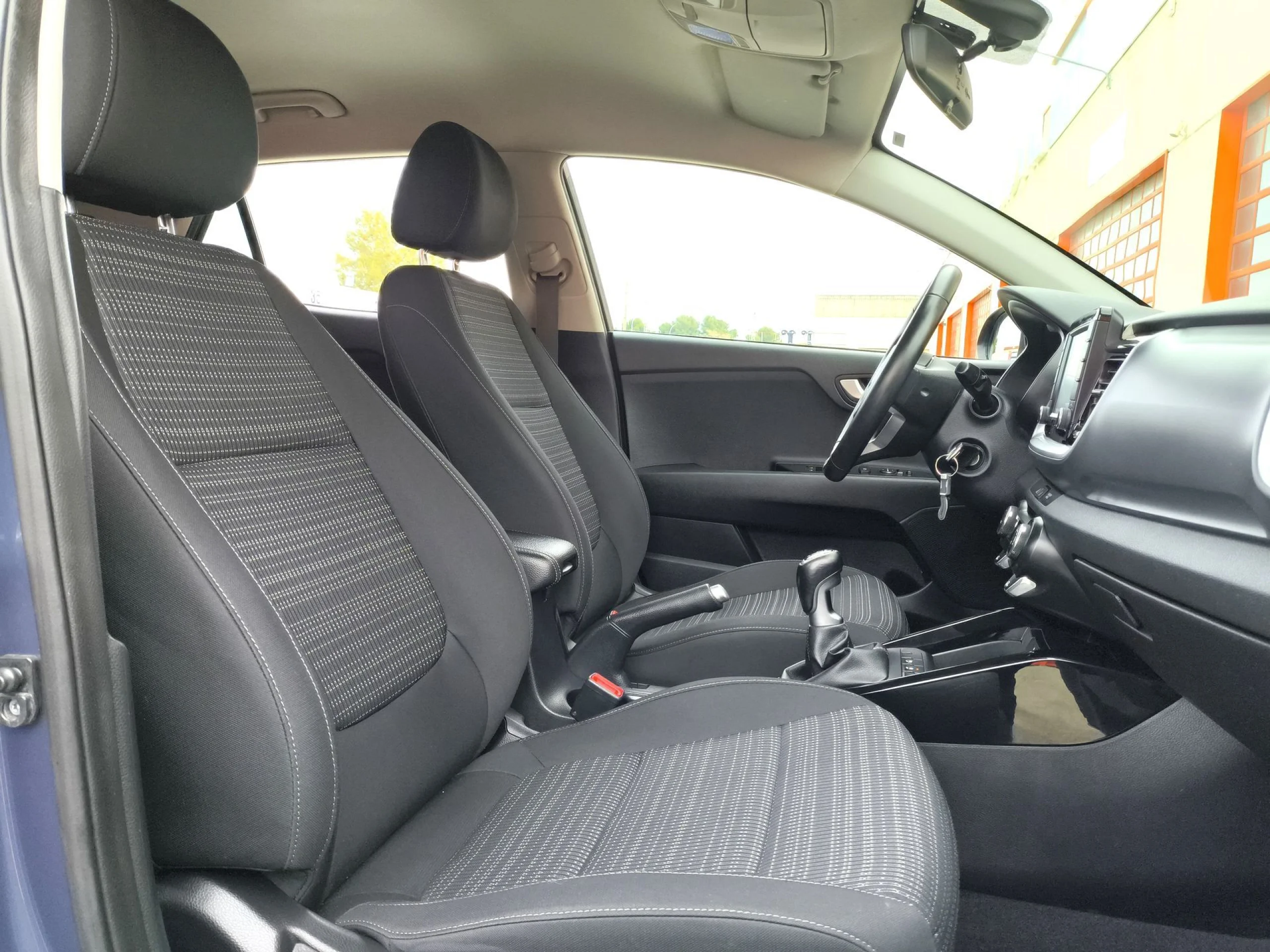 Kia Stonic 1.0 T-GDi Drive 74 kW (100 CV) - Foto 21