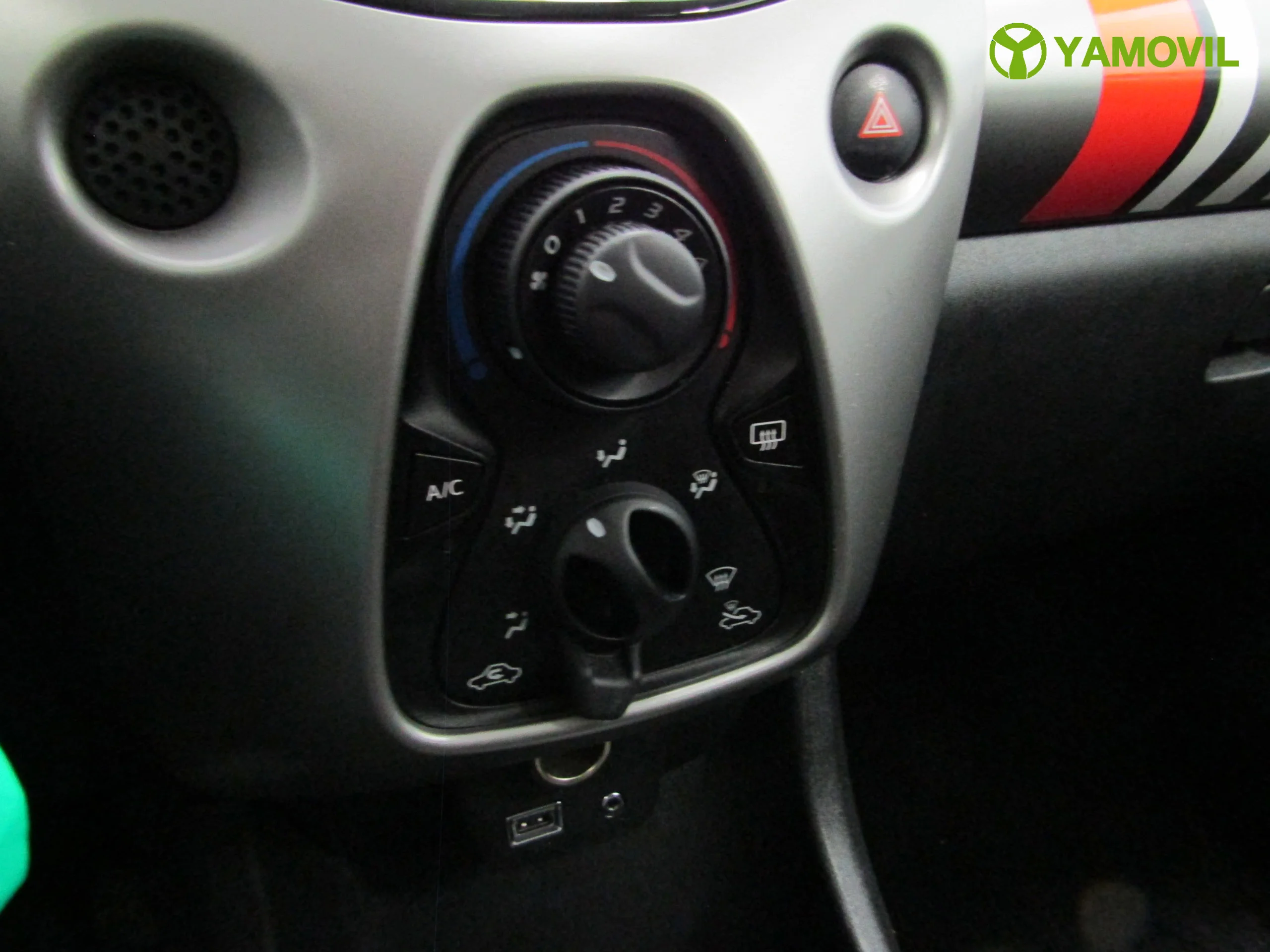 Citroen C1 PURETECH 82CV FEEL EDITION - Foto 7