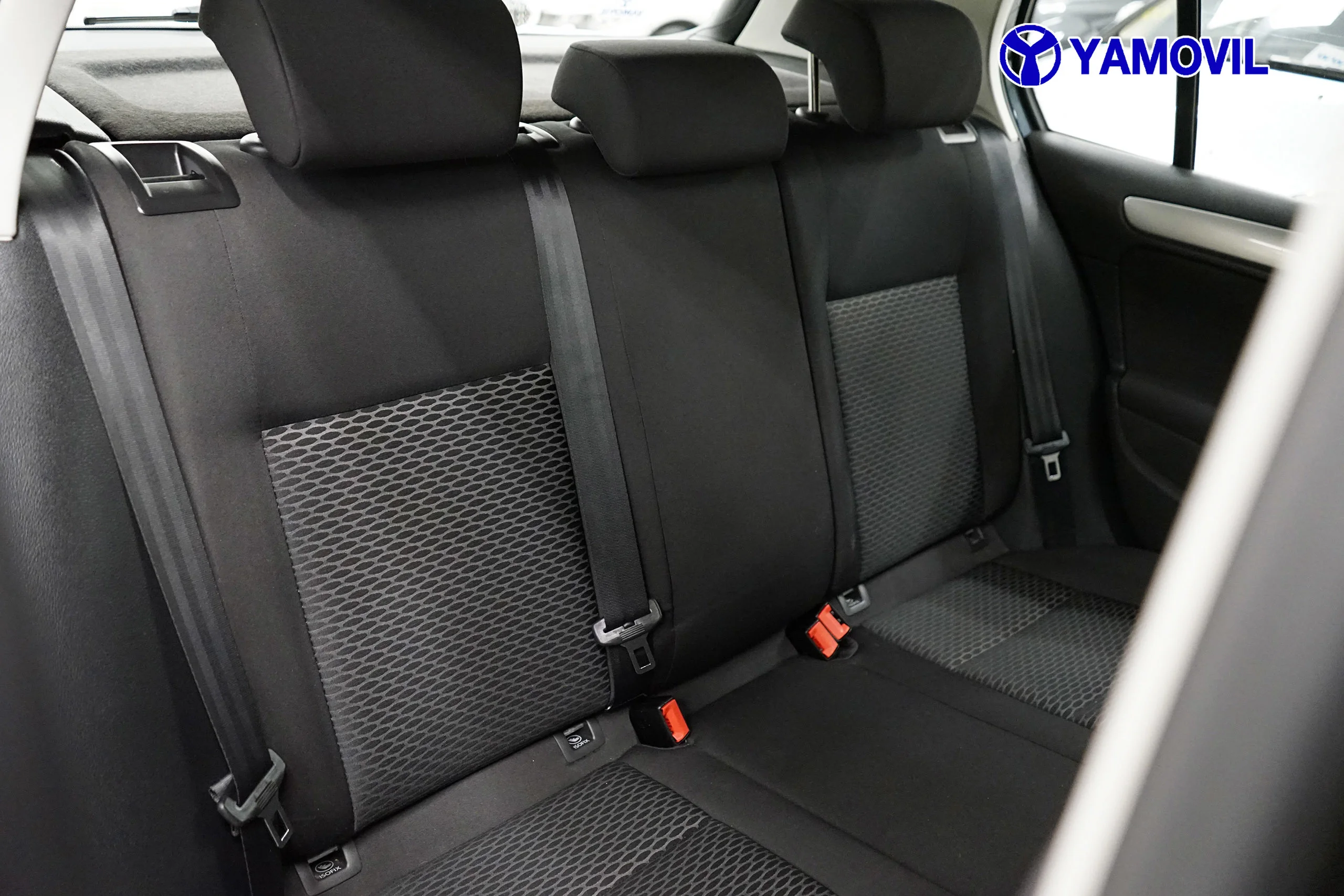 Volkswagen Golf Advance 2.0 TDI CR 81 kW (110 CV) - Foto 16