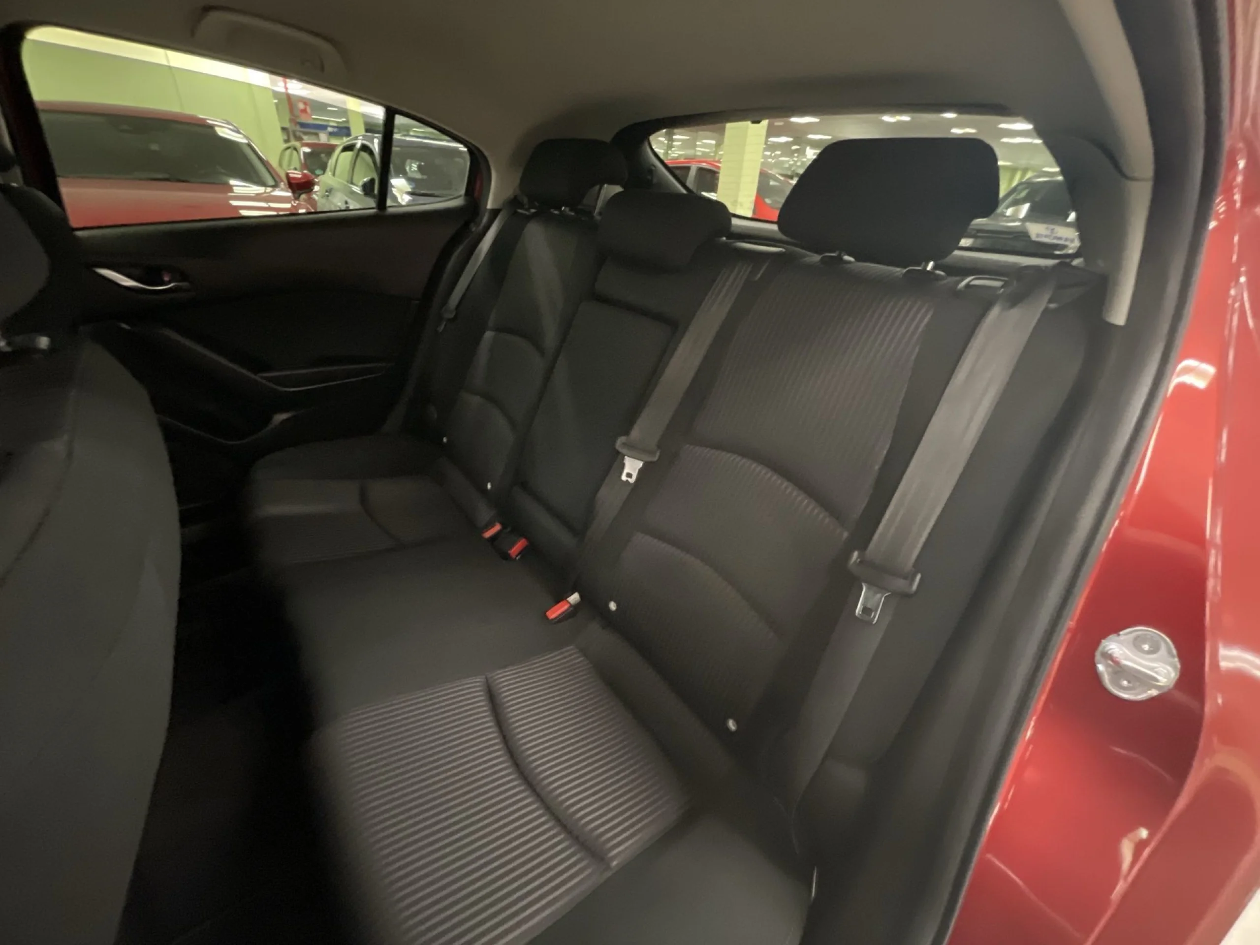 Mazda Mazda 3 2.0 GE Luxury MT 88 kW (120 CV) - Foto 17