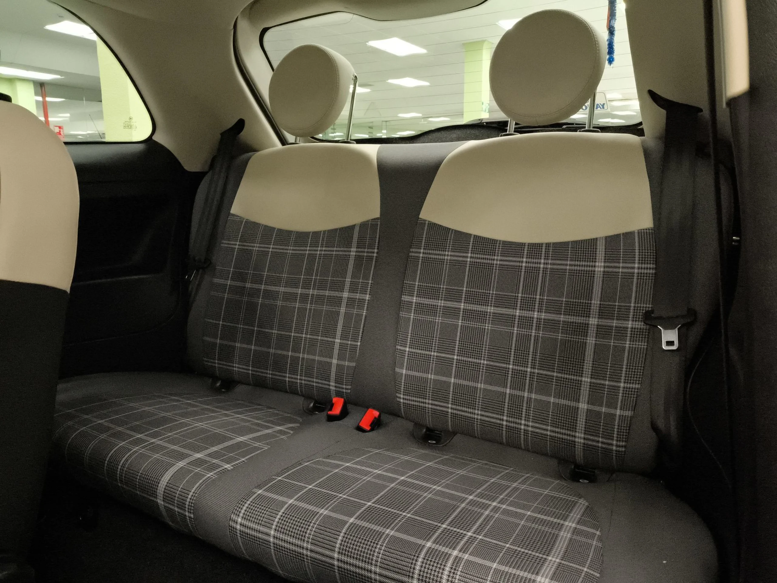Fiat 500 1.2 8v Lounge 51 kW (69 CV) - Foto 17