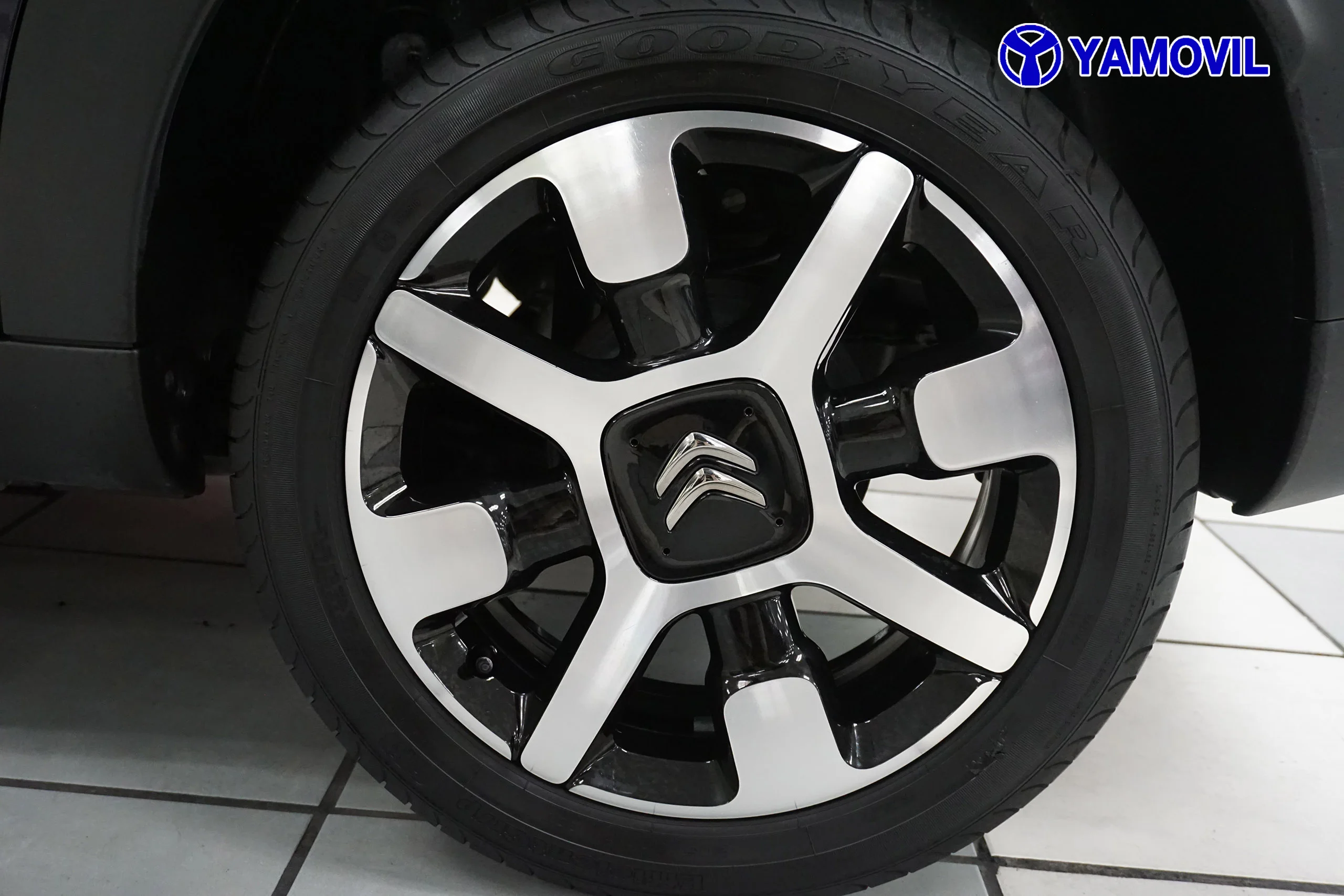 Citroen C4 CACTUS 1.6 BLUEHDI SHINE S&S 5P - Foto 11