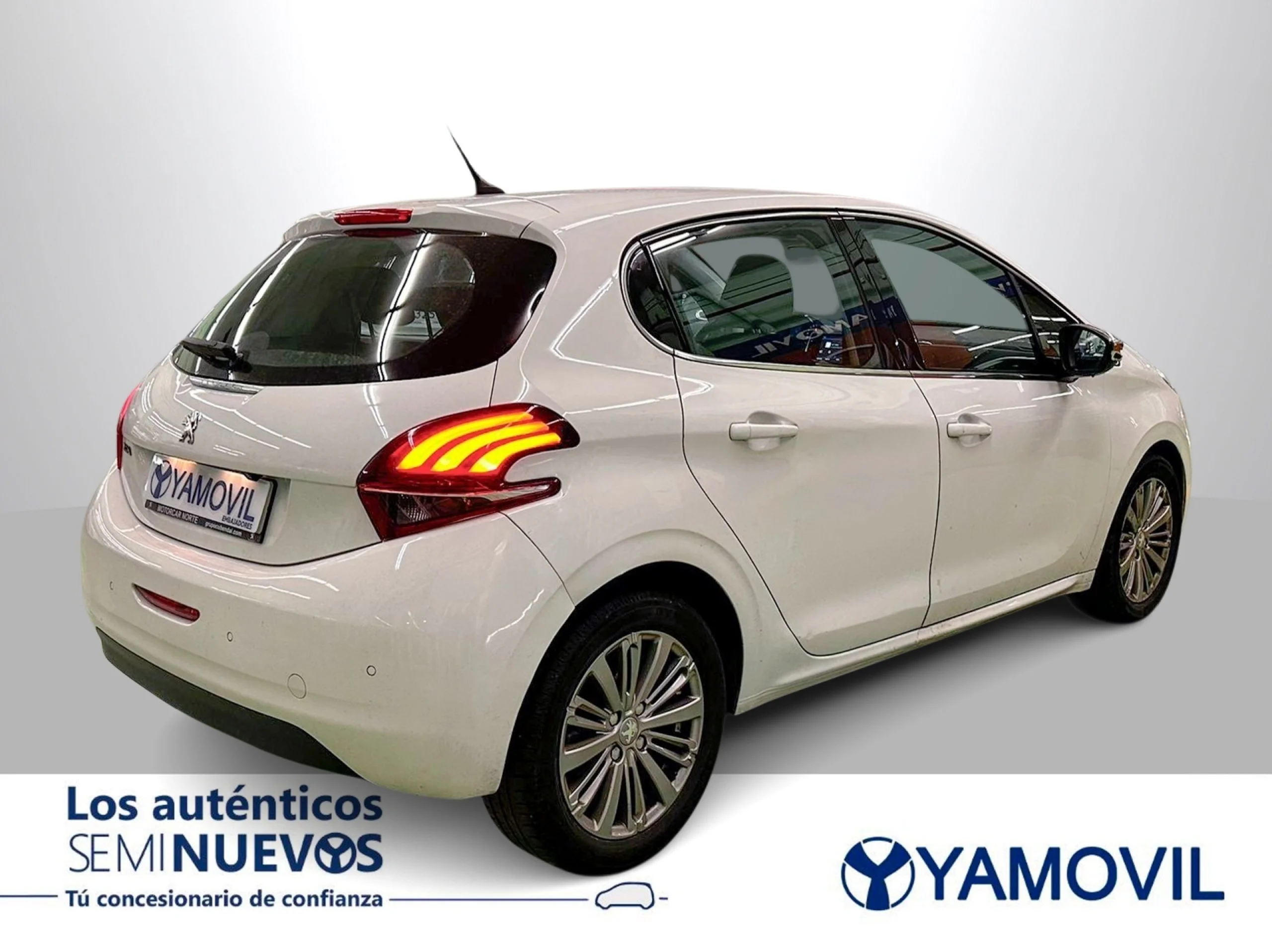 Peugeot 208 1.2L PureTech Allure  81 kW (110 CV) - Foto 2