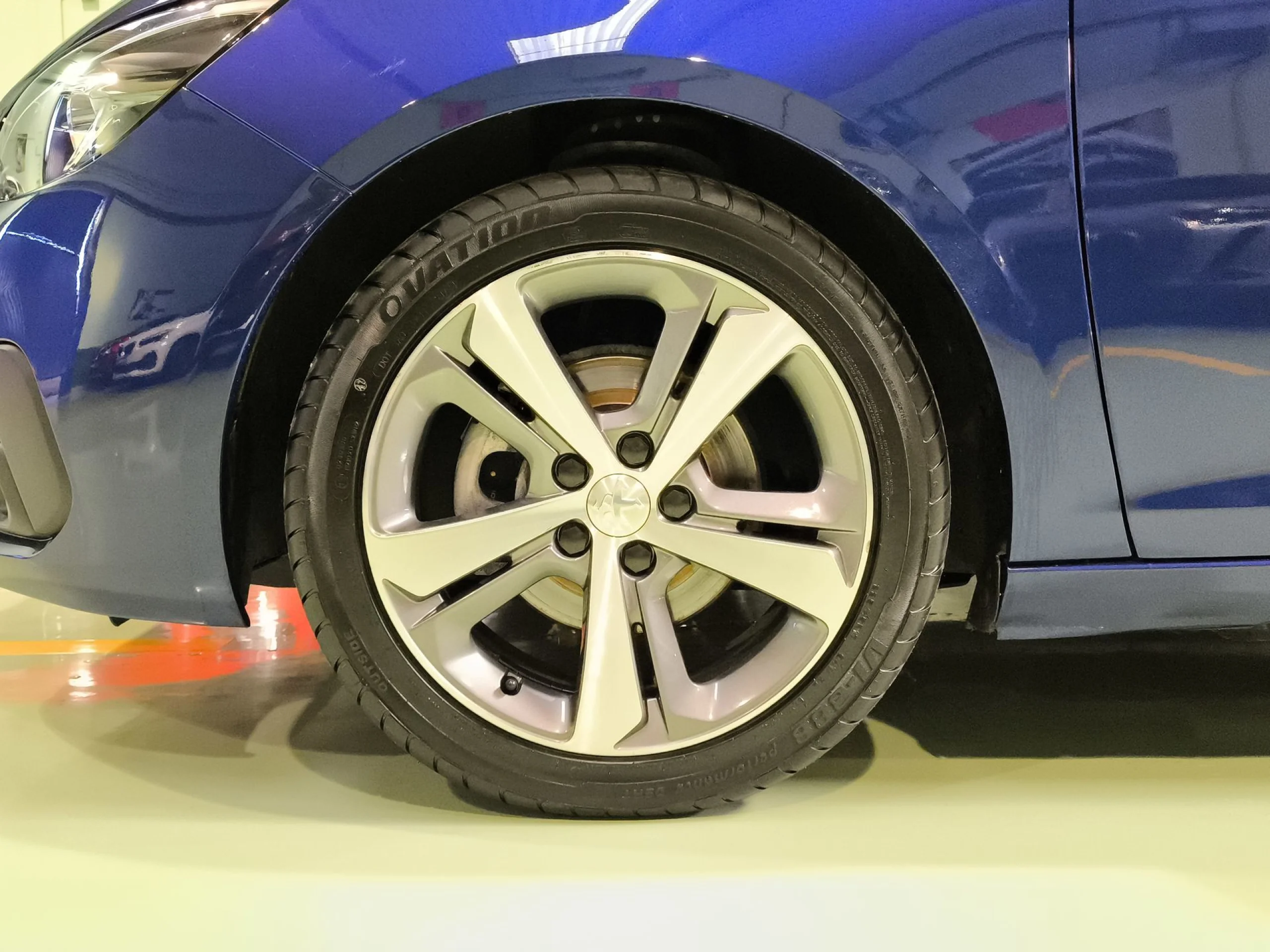 Peugeot 308 SW 1.2 PureTech SANDS Allure 96 kW (130 CV) - Foto 7