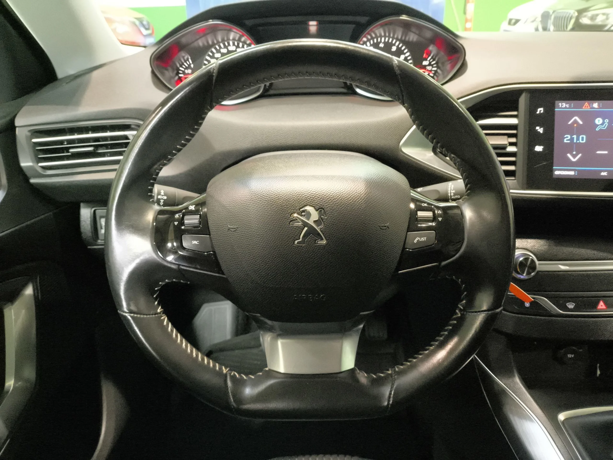 Peugeot 308 SW 1.2 PureTech SANDS Allure 96 kW (130 CV) - Foto 11