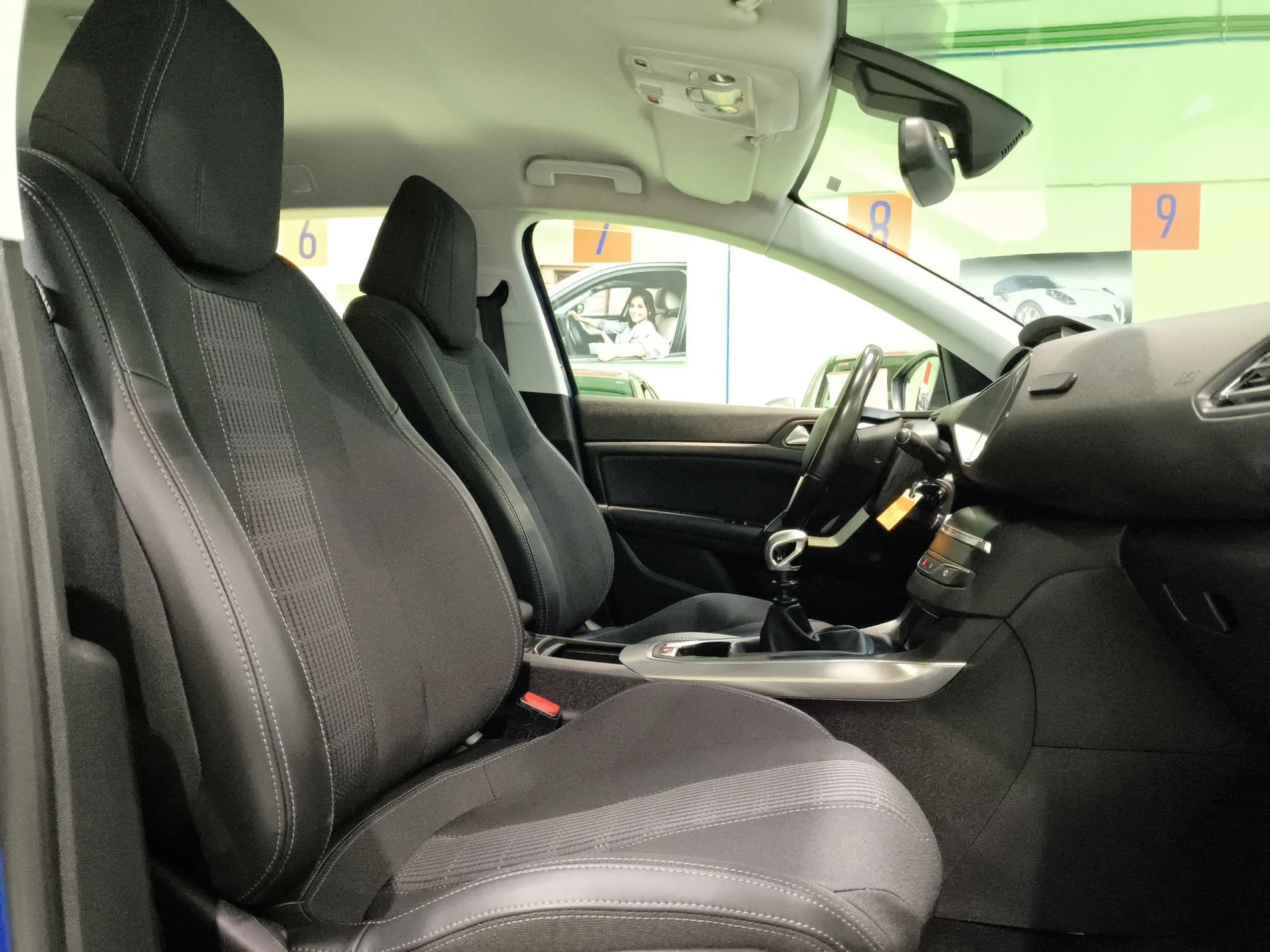 Peugeot 308 SW 1.2 PureTech SANDS Allure 96 kW (130 CV) - Foto 20