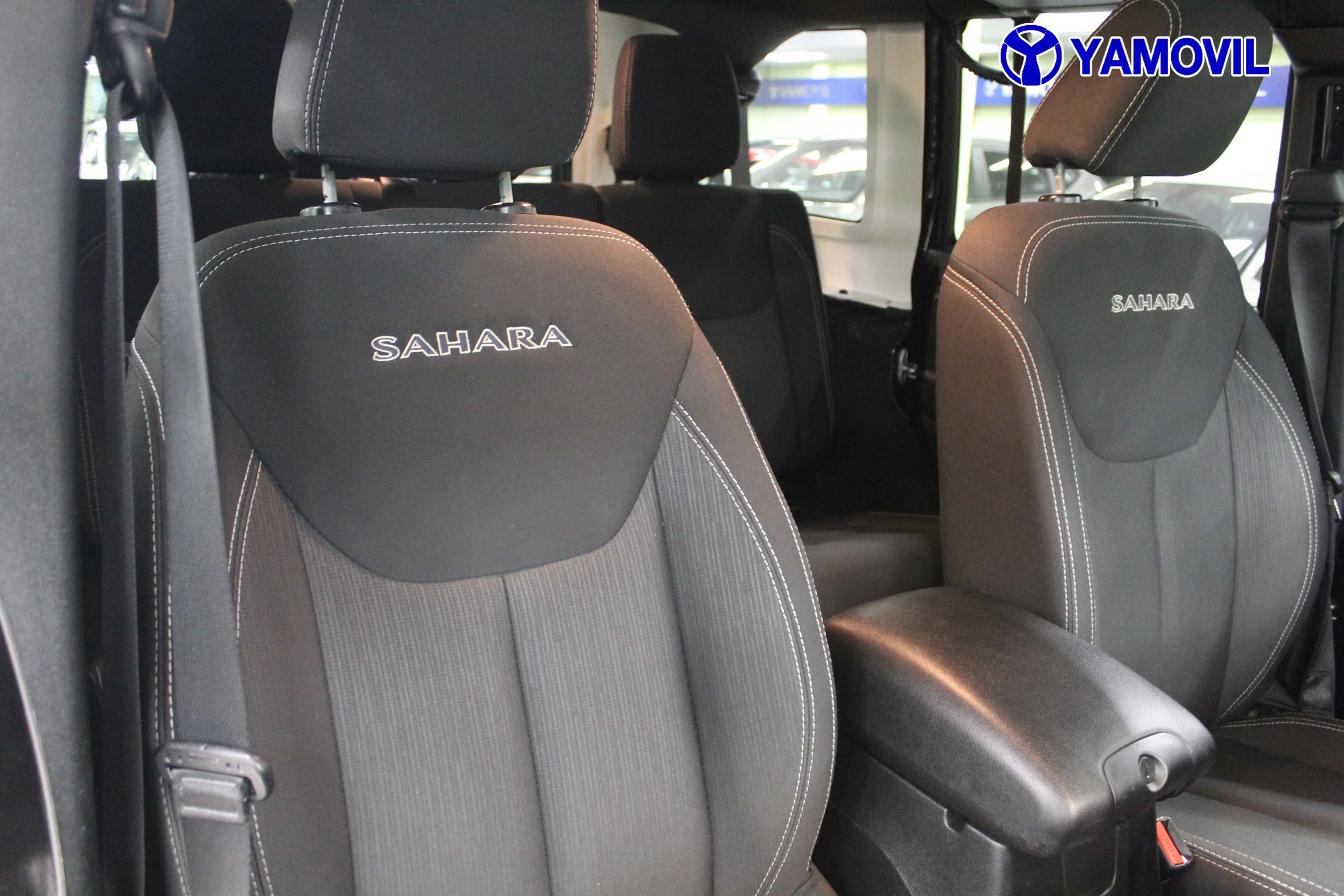 Jeep Wrangler unlimited 2.8 CRD Sahara Auto 147 kW (200 CV) - Foto 17