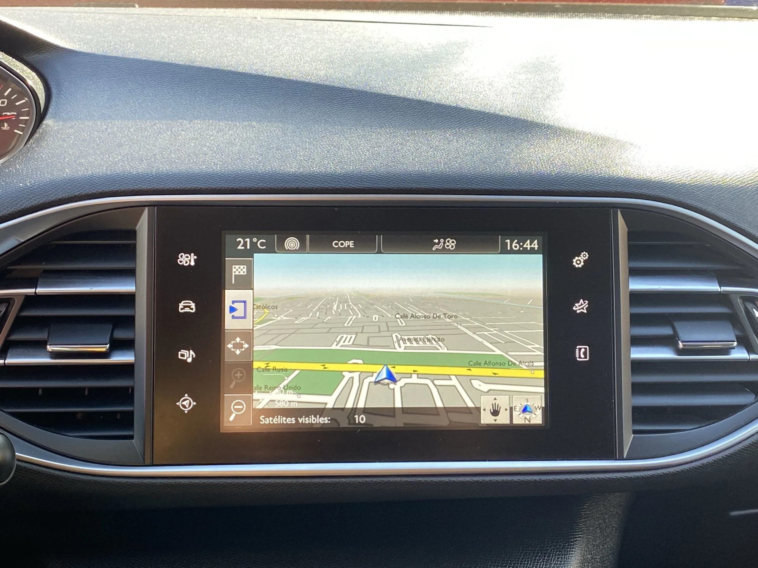 Peugeot 308 PureTech 130 SANDS Style 96 kW (130 CV) - Foto 15
