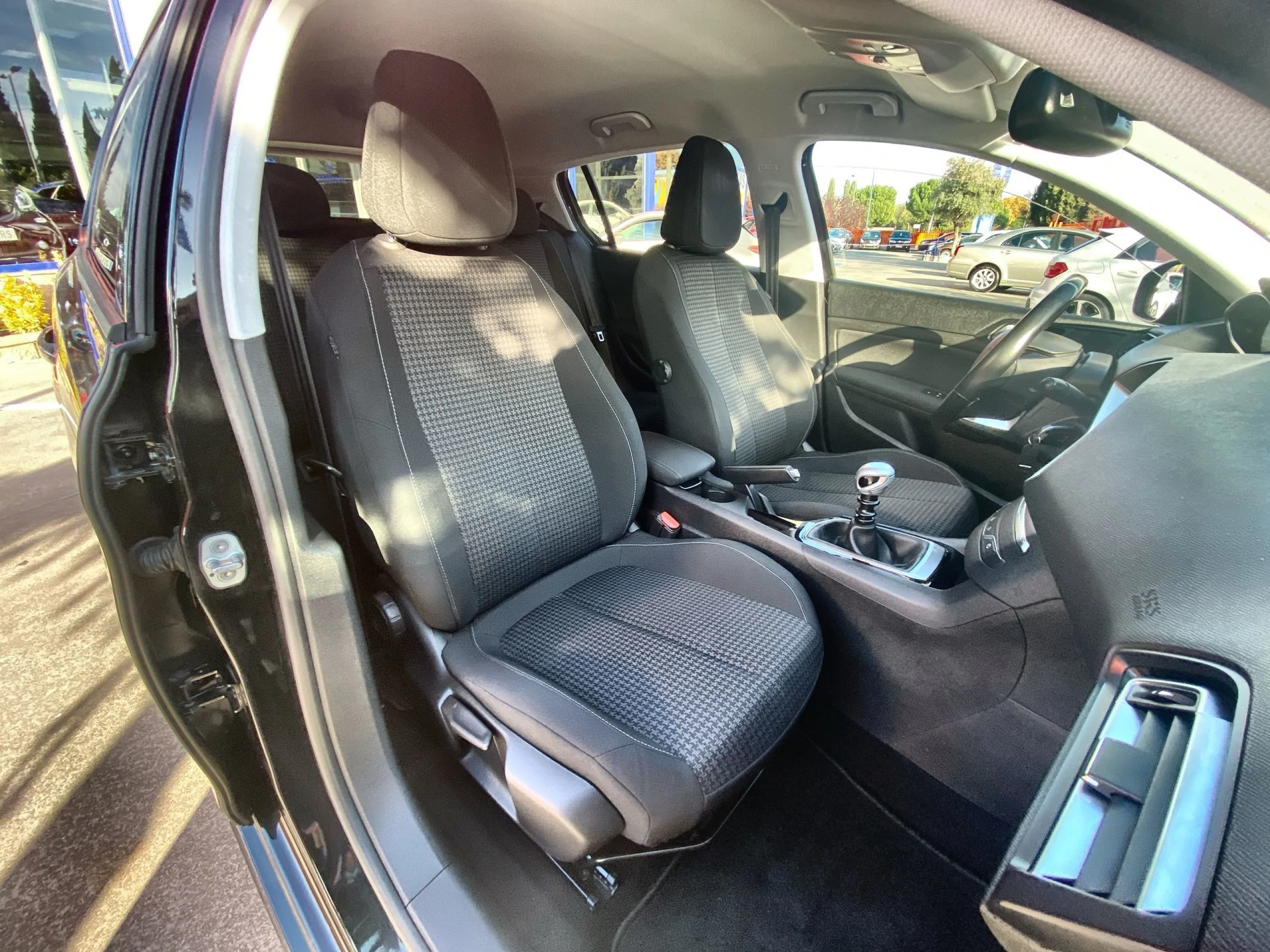 Peugeot 308 PureTech 130 SANDS Style 96 kW (130 CV) - Foto 21