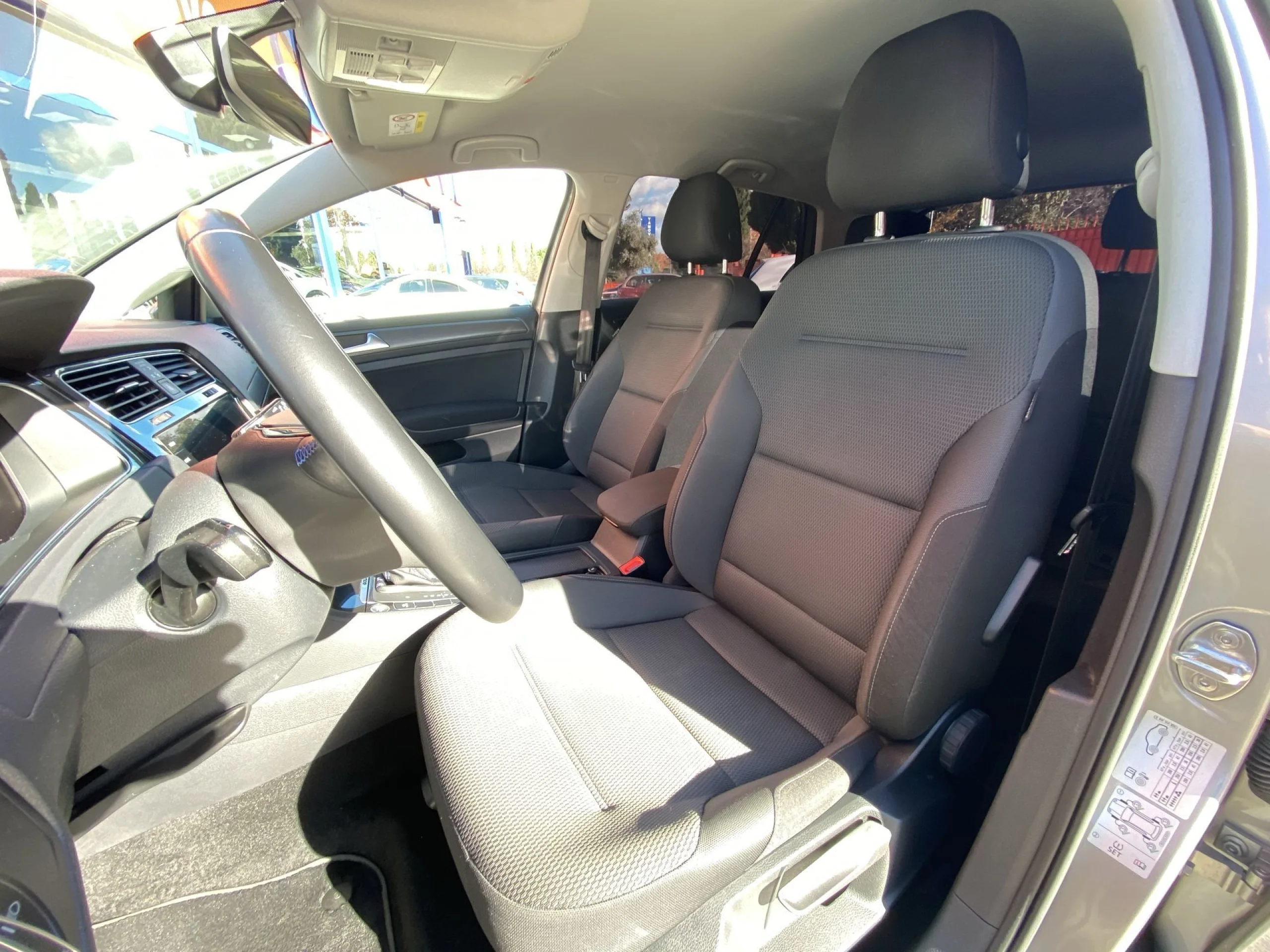 Volkswagen E-golf ePower 100 kW (136 CV) - Foto 8