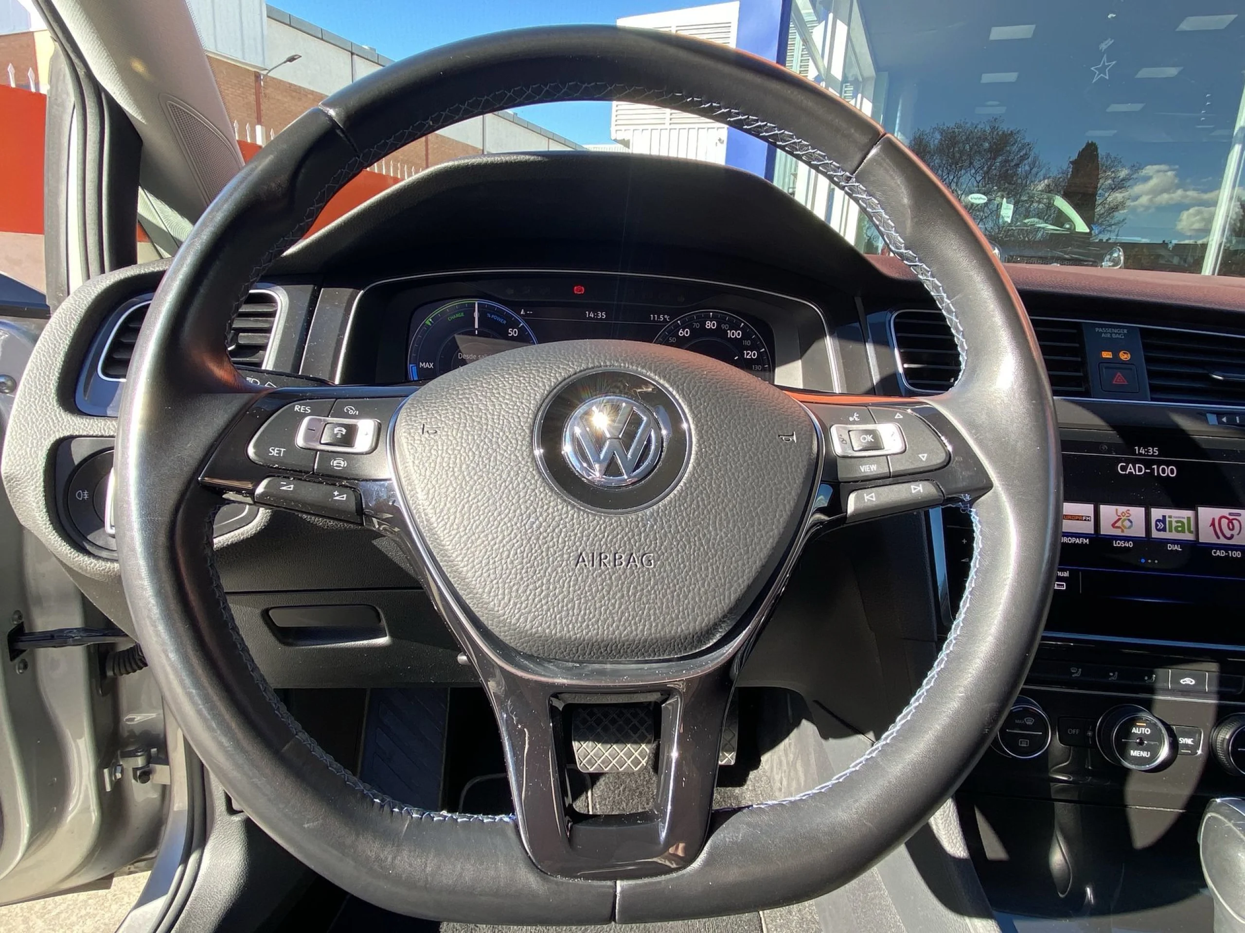 Volkswagen E-golf ePower 100 kW (136 CV) - Foto 11