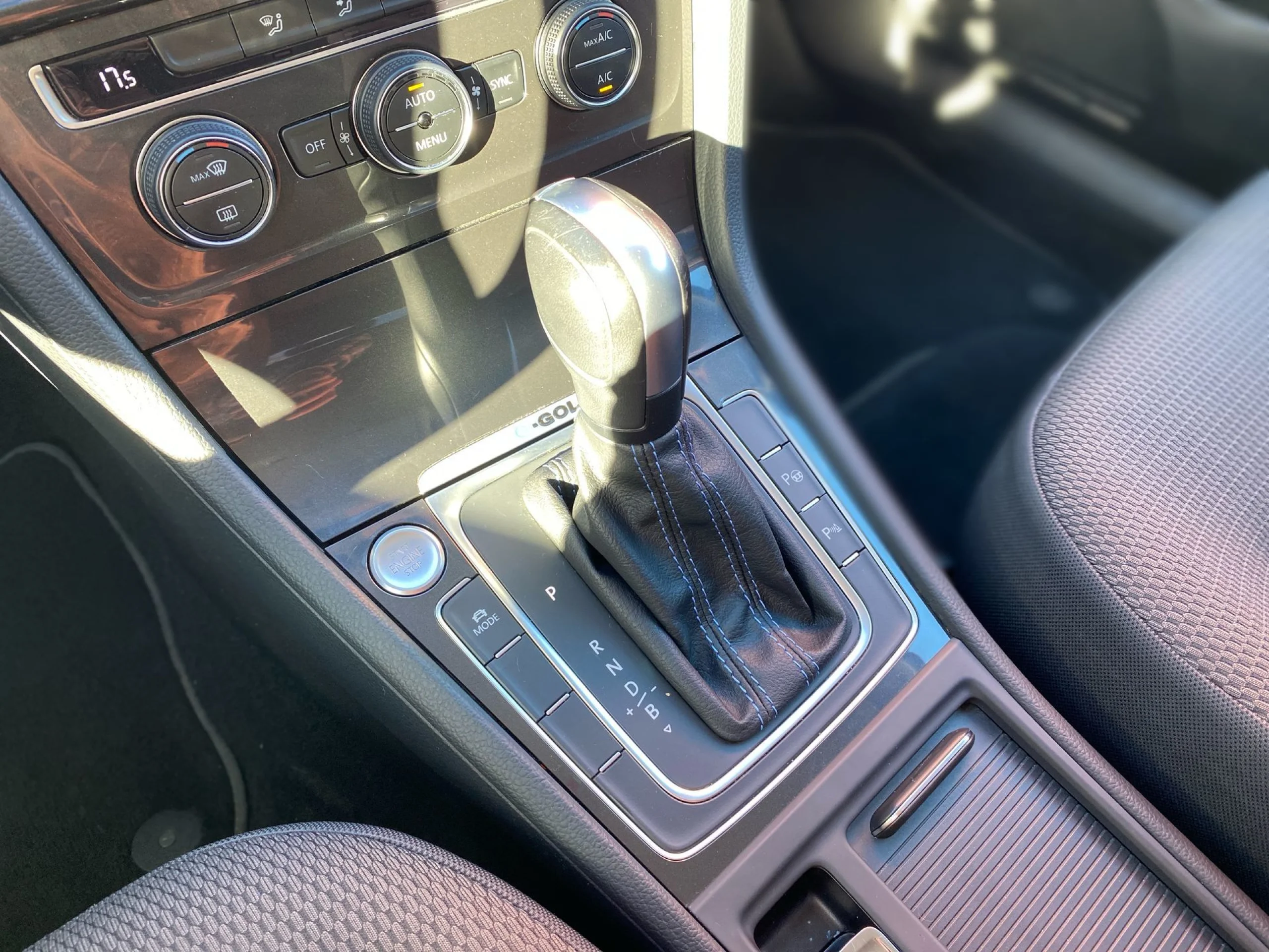 Volkswagen E-golf ePower 100 kW (136 CV) - Foto 17