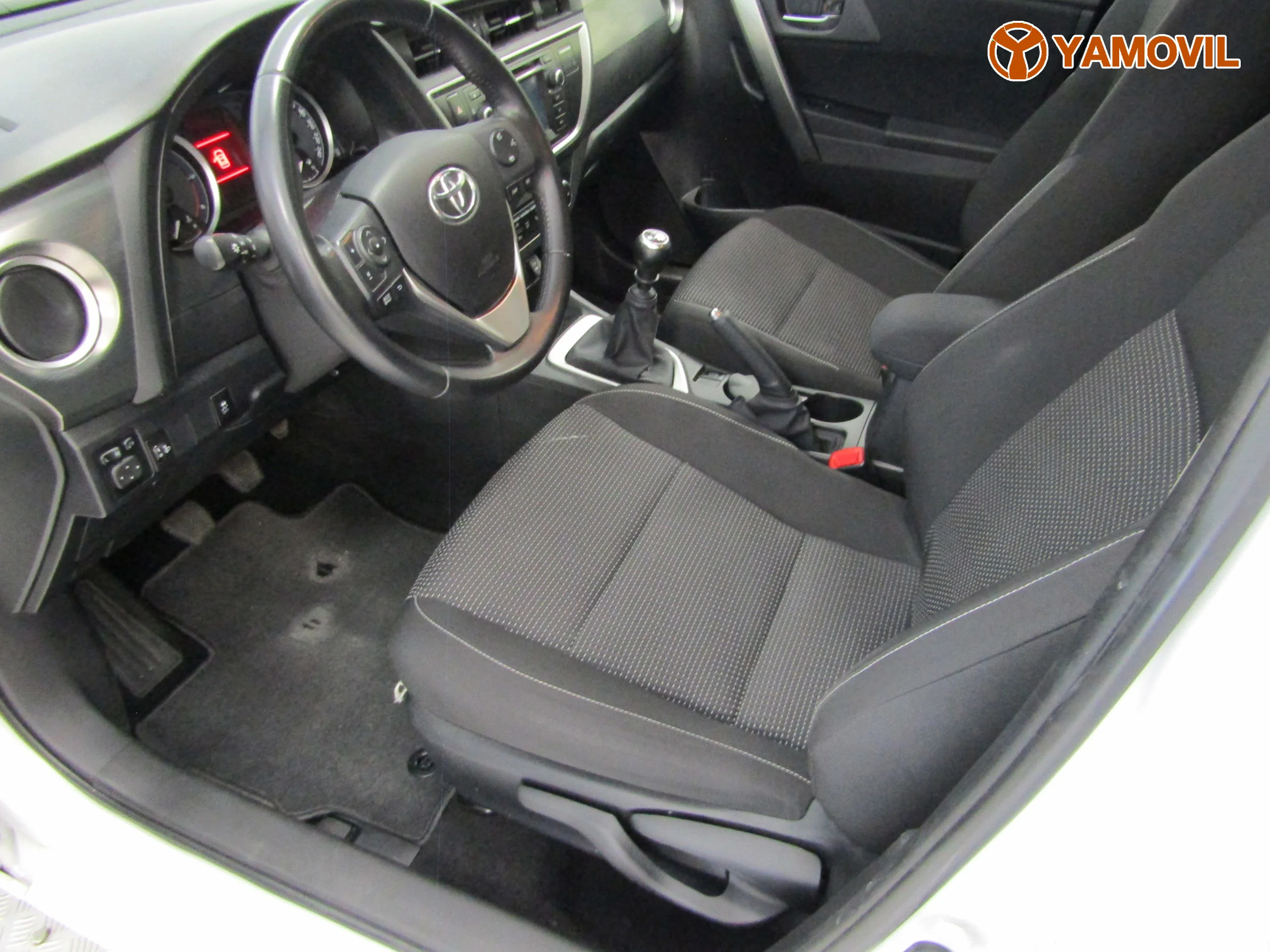 Toyota Auris 120D ACTIVE TOURING SPORTS  - Foto 14