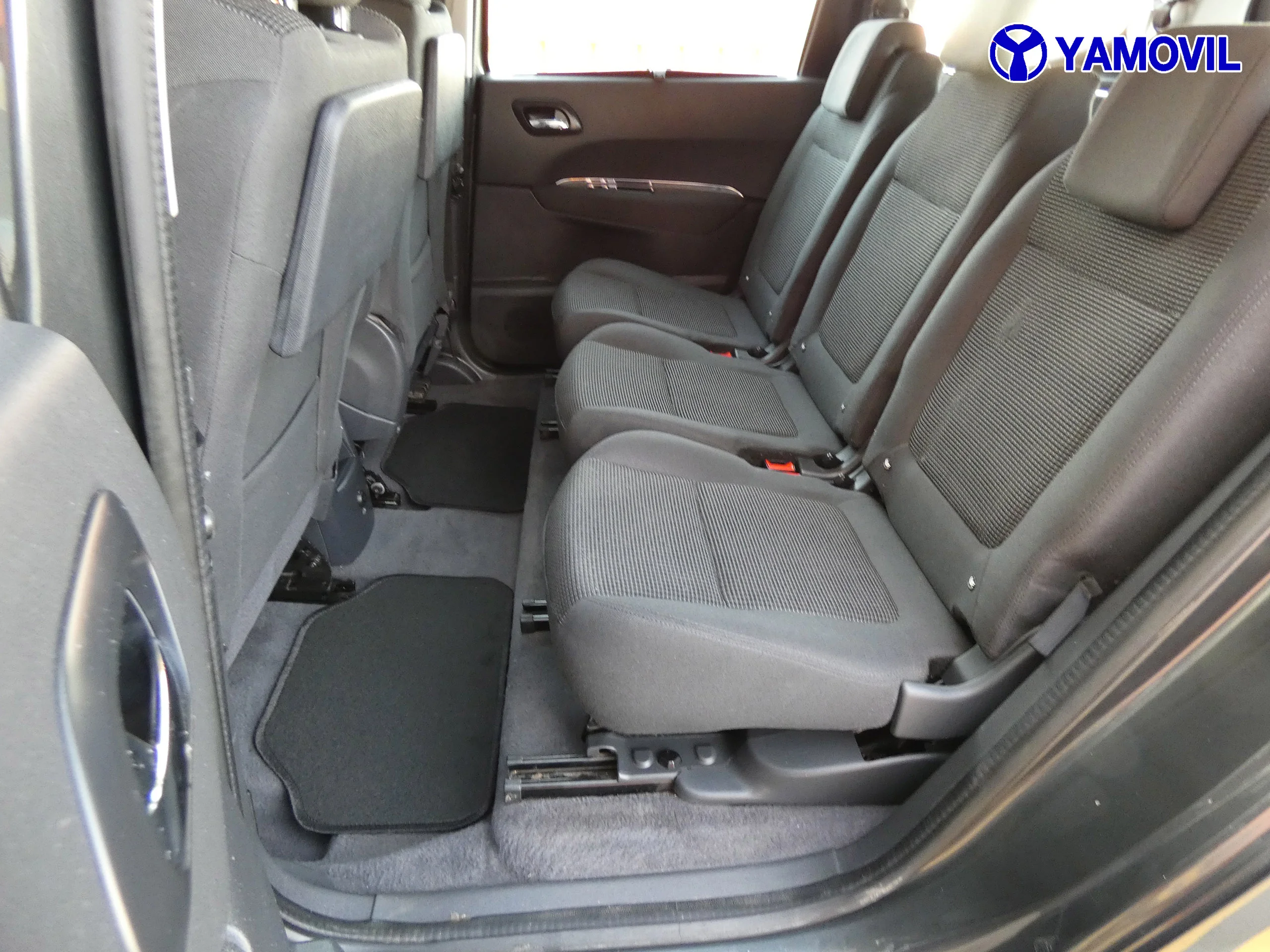 Peugeot 5008 1.6HDI ACTIVE - Foto 13