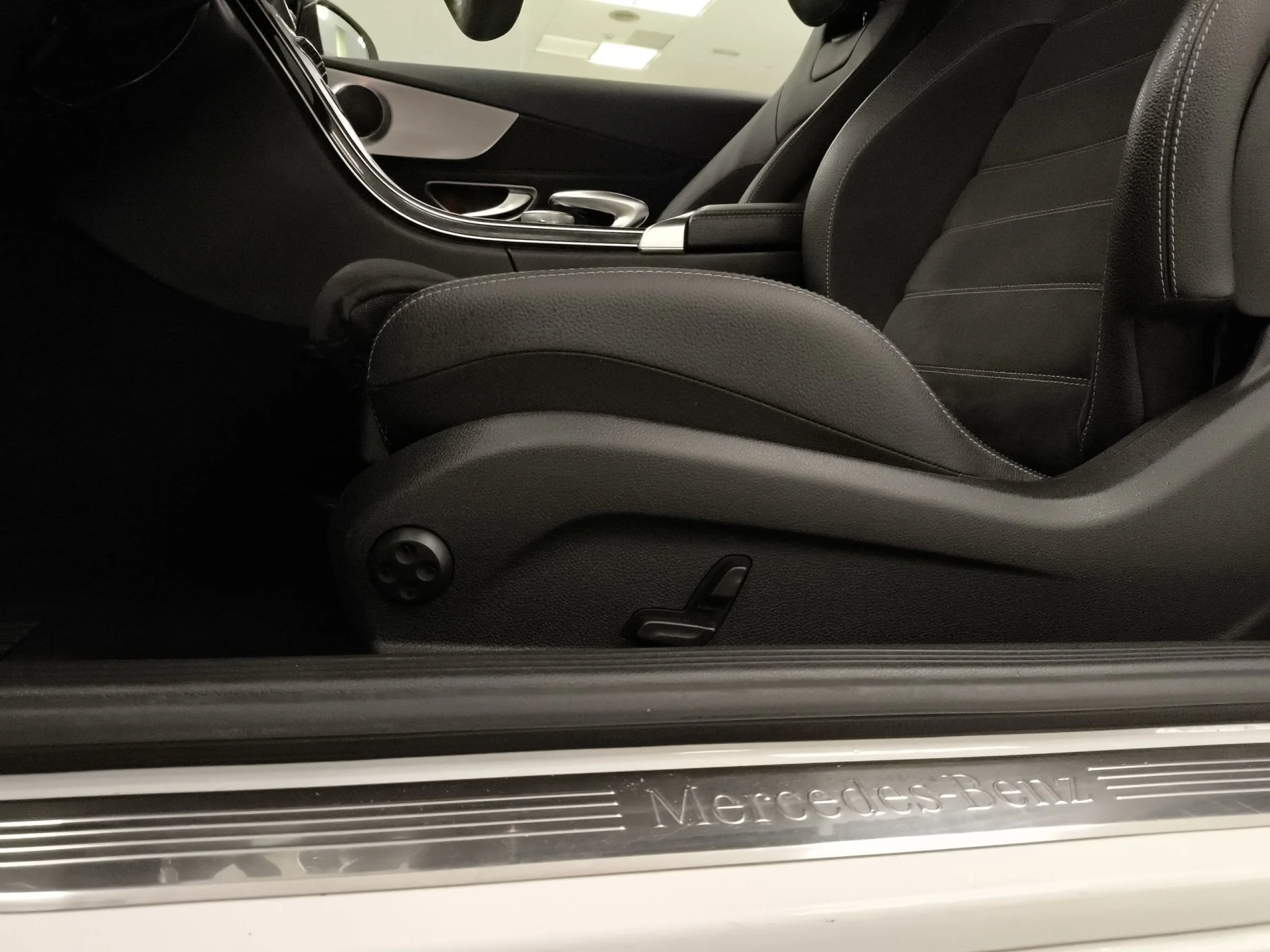 Mercedes-Benz Clase C C 200 Coupe 135 kW (184 CV) - Foto 9
