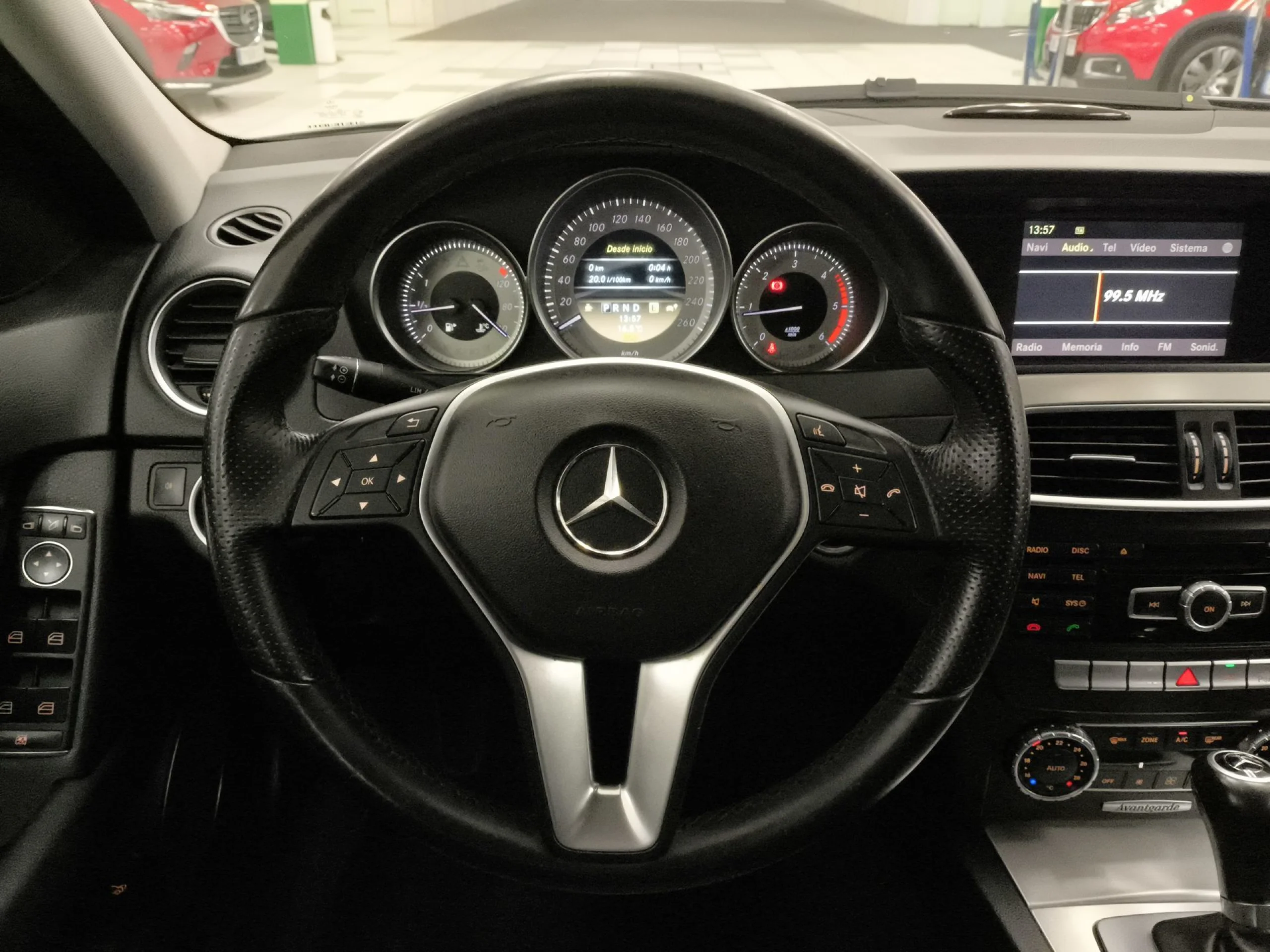 Mercedes-Benz Clase C C 220 CDI Avantgarde 125 kW (170 CV) - Foto 11