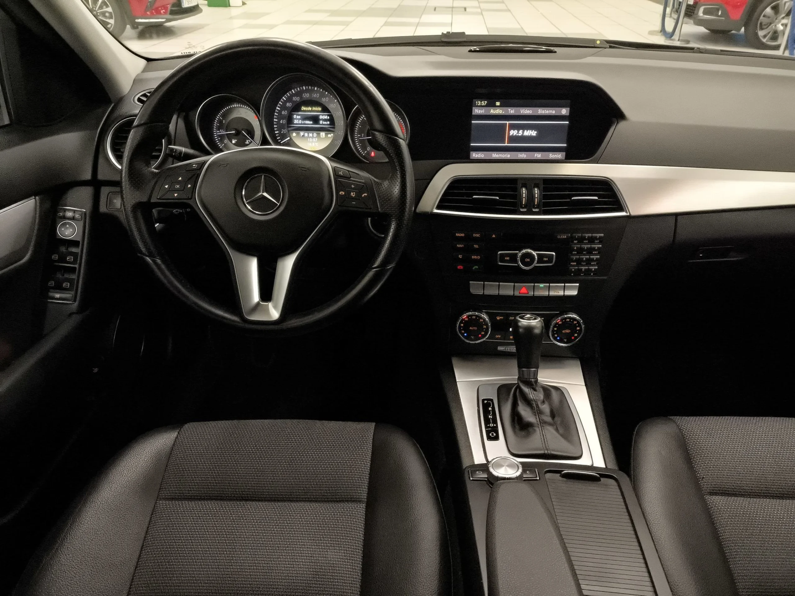 Mercedes-Benz Clase C C 220 CDI Avantgarde 125 kW (170 CV) - Foto 17