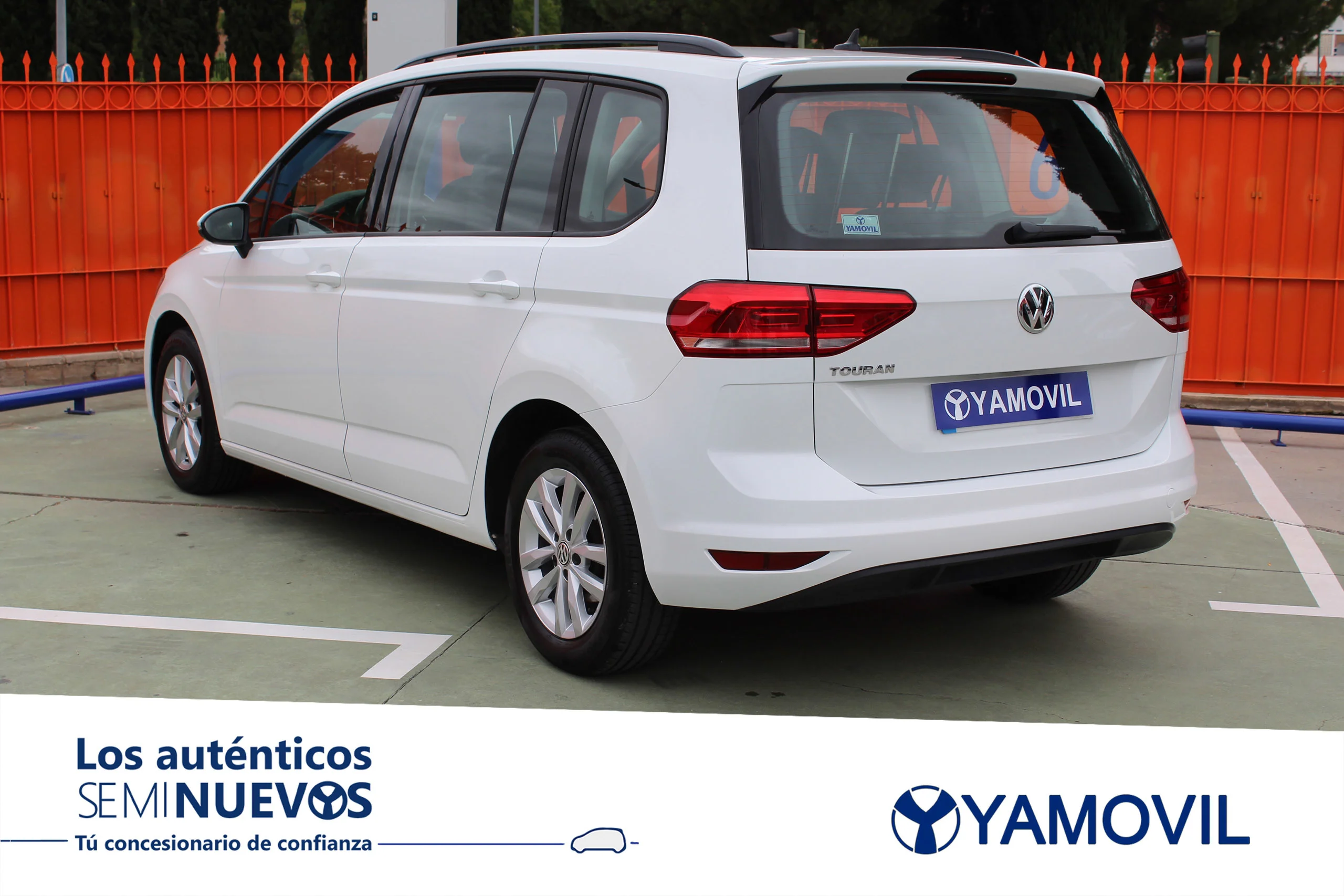 Volkswagen Touran Business 1.2 TSI 81 kW (110 CV) - Foto 6