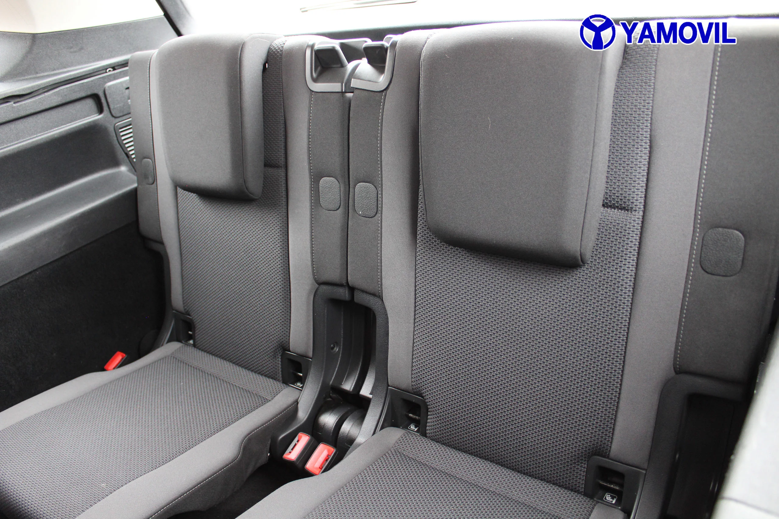 Volkswagen Touran Business 1.2 TSI 81 kW (110 CV) - Foto 17