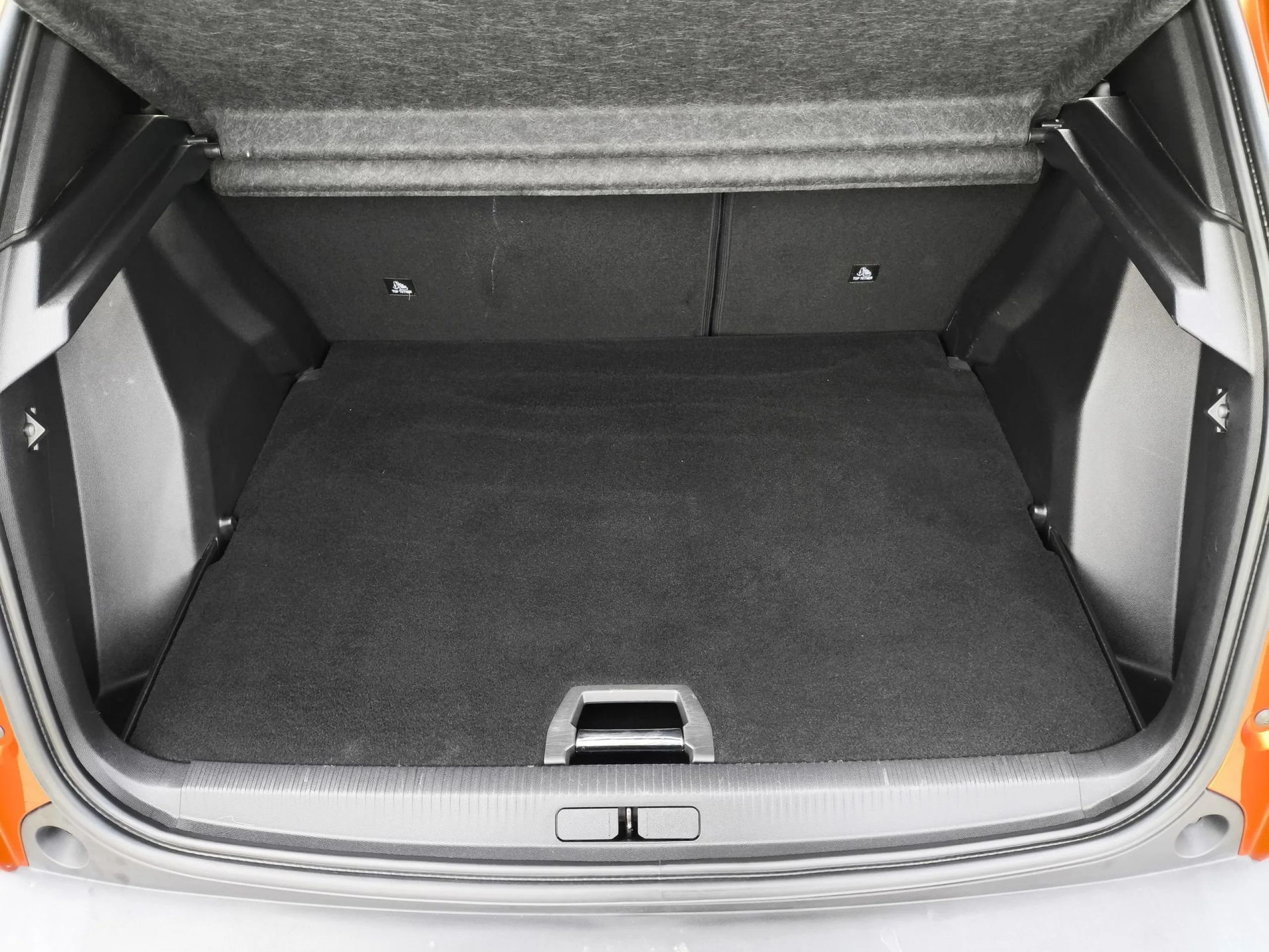 Peugeot 2008 PureTech 130 SANDS Allure 96 kW (130 CV) - Foto 20