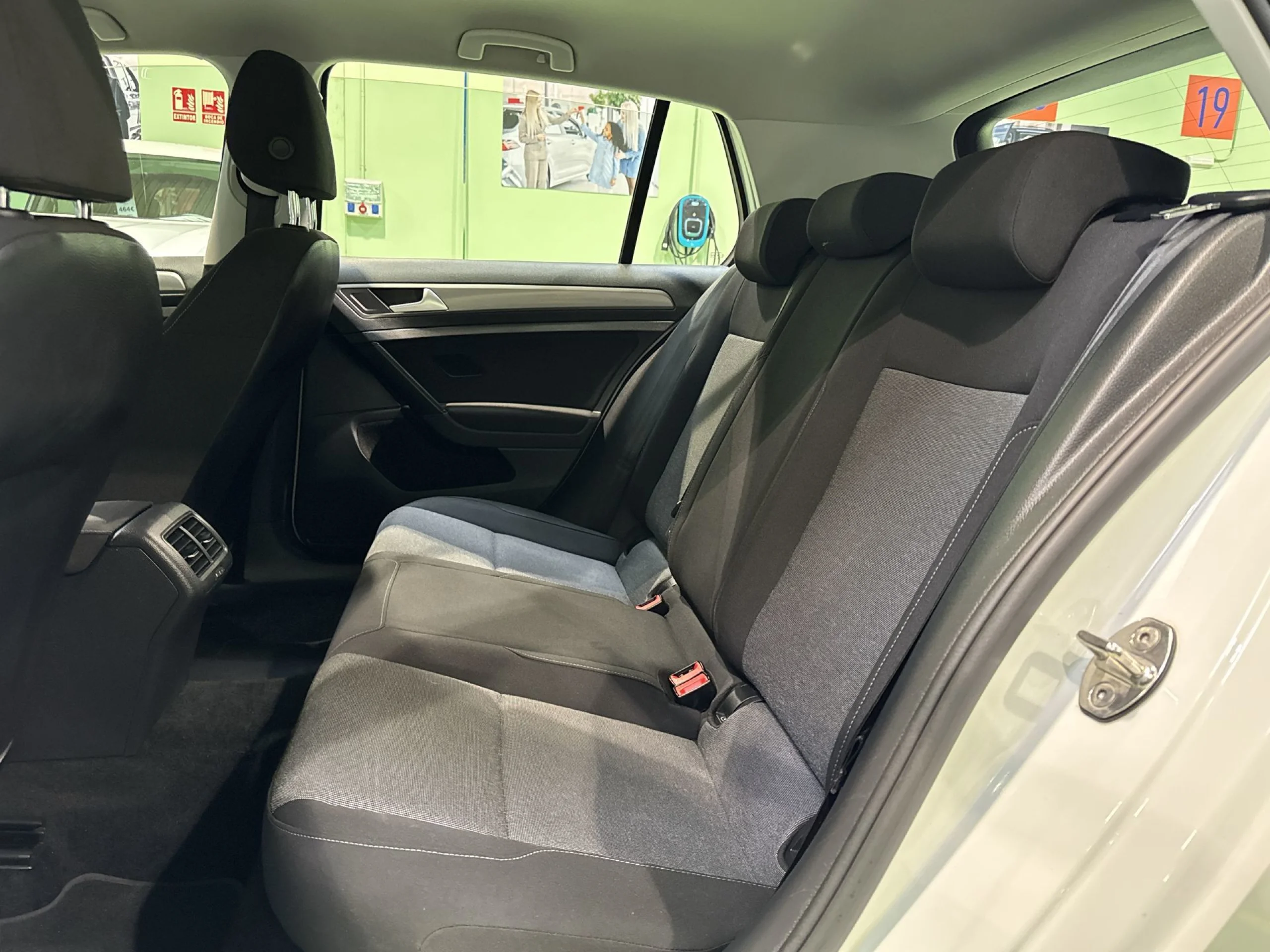 Volkswagen Golf Edition 1.6 TDI BMT 81 kW (110 CV) - Foto 21